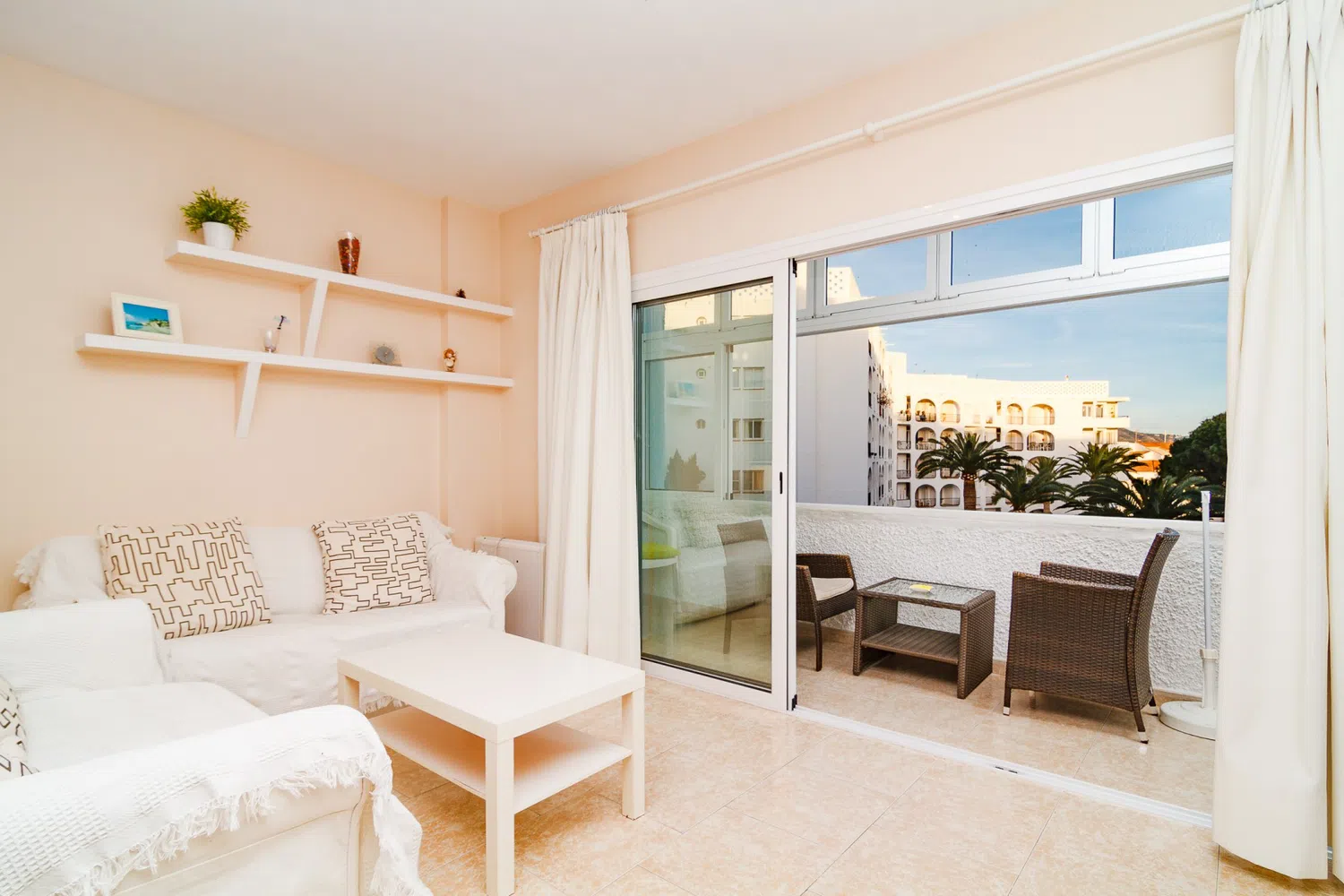 Alquilar Apartamento en Nerja Carabeo 27 Studios Casasol imagen-1