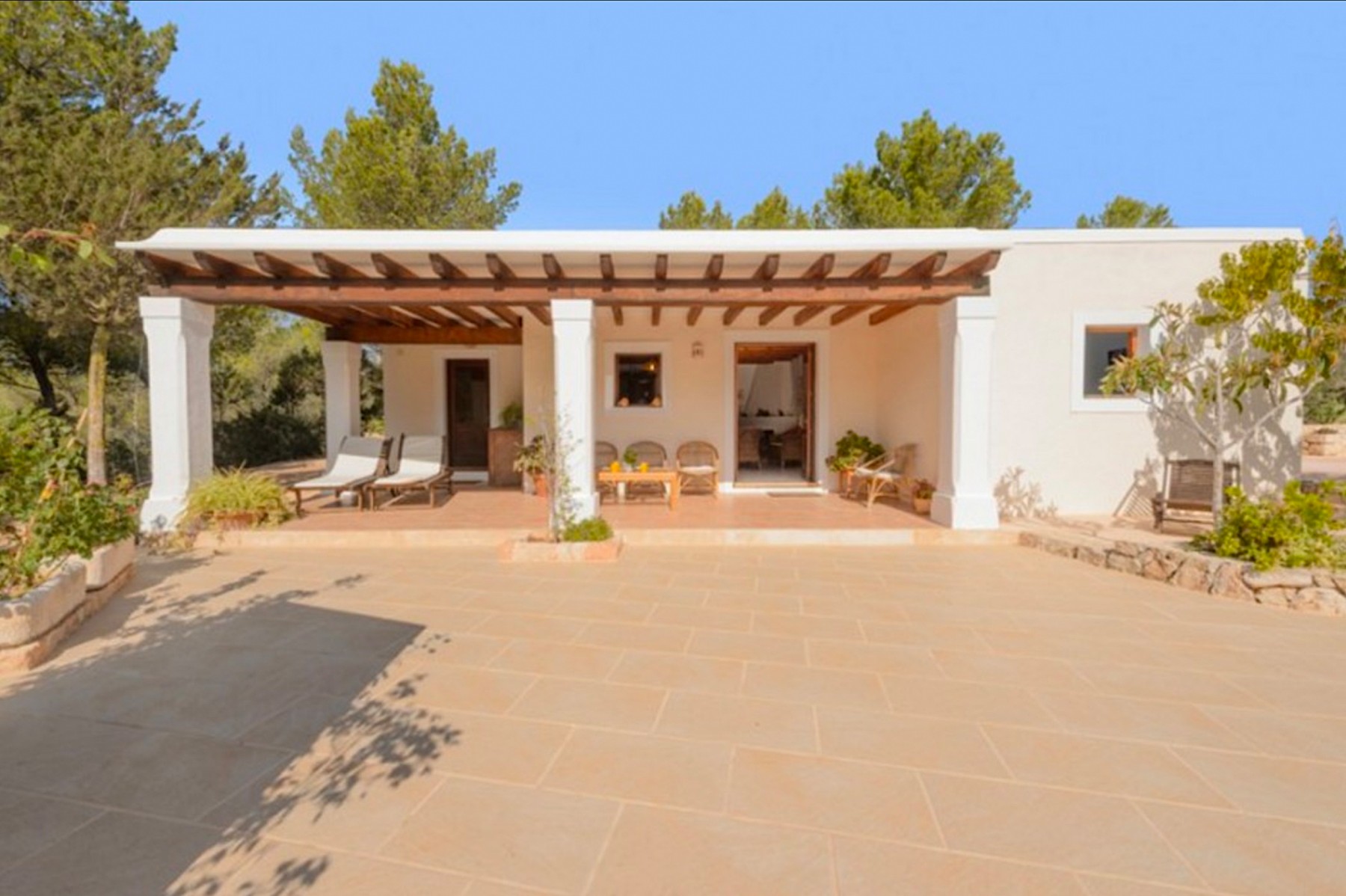 Rent Rural House in  Finca Romero II, Villa-Finca 5StarsHome Ibiza picture-3