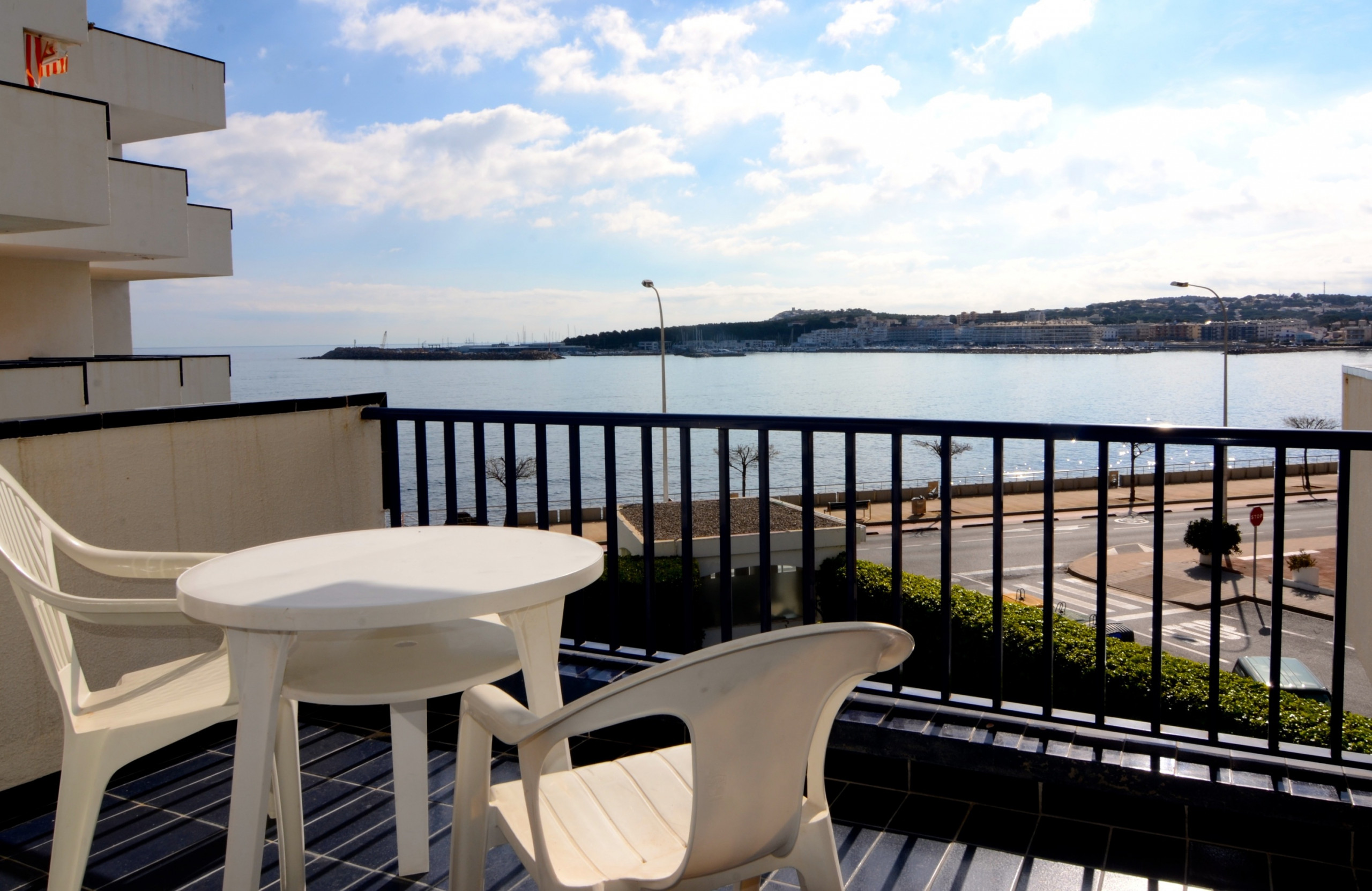 Rent Apartment in L'Escala PASSEIG DEL MAR 18 picture-4