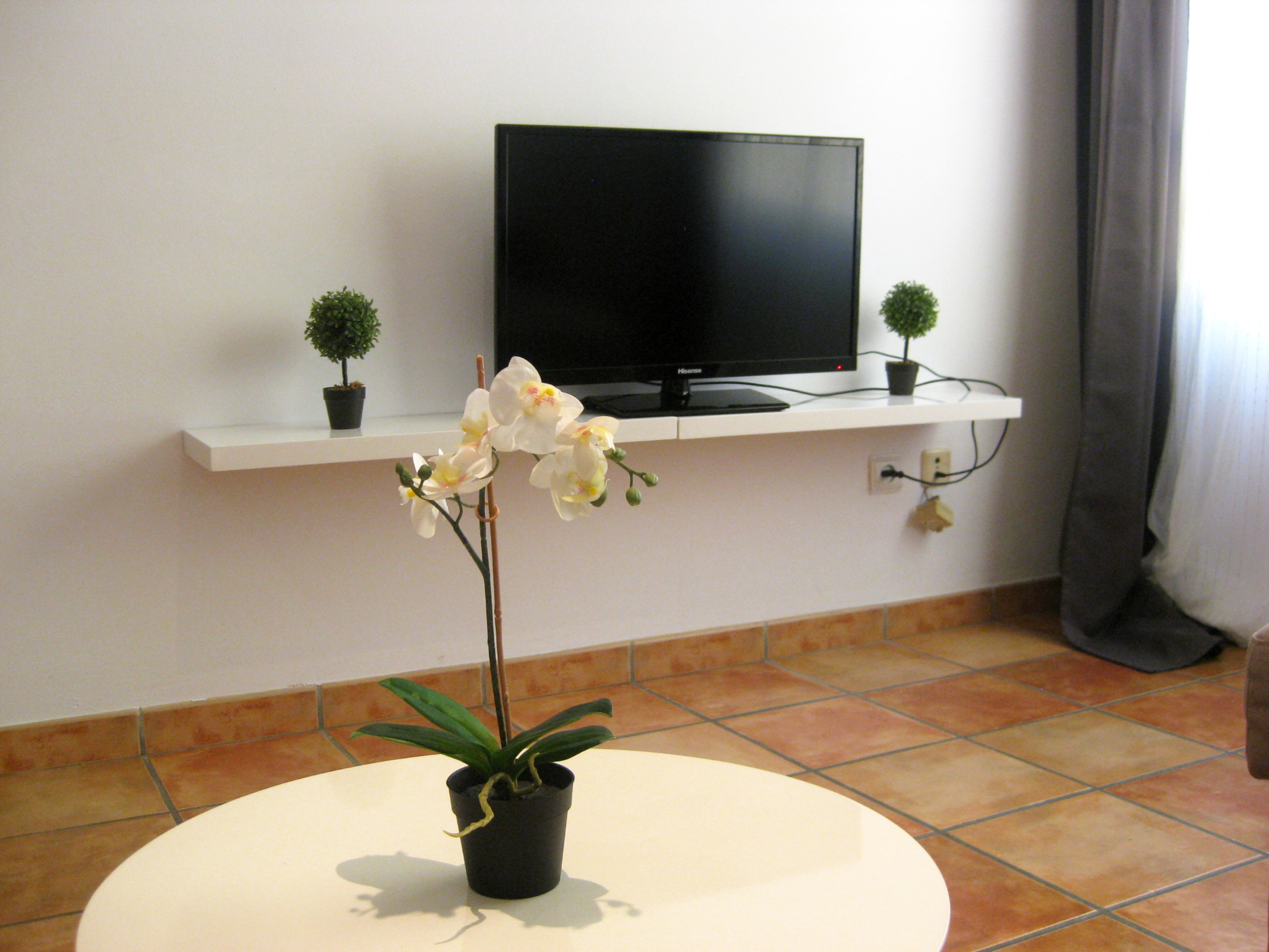 Rent Apartment in Valencia Nave 2B picture-3