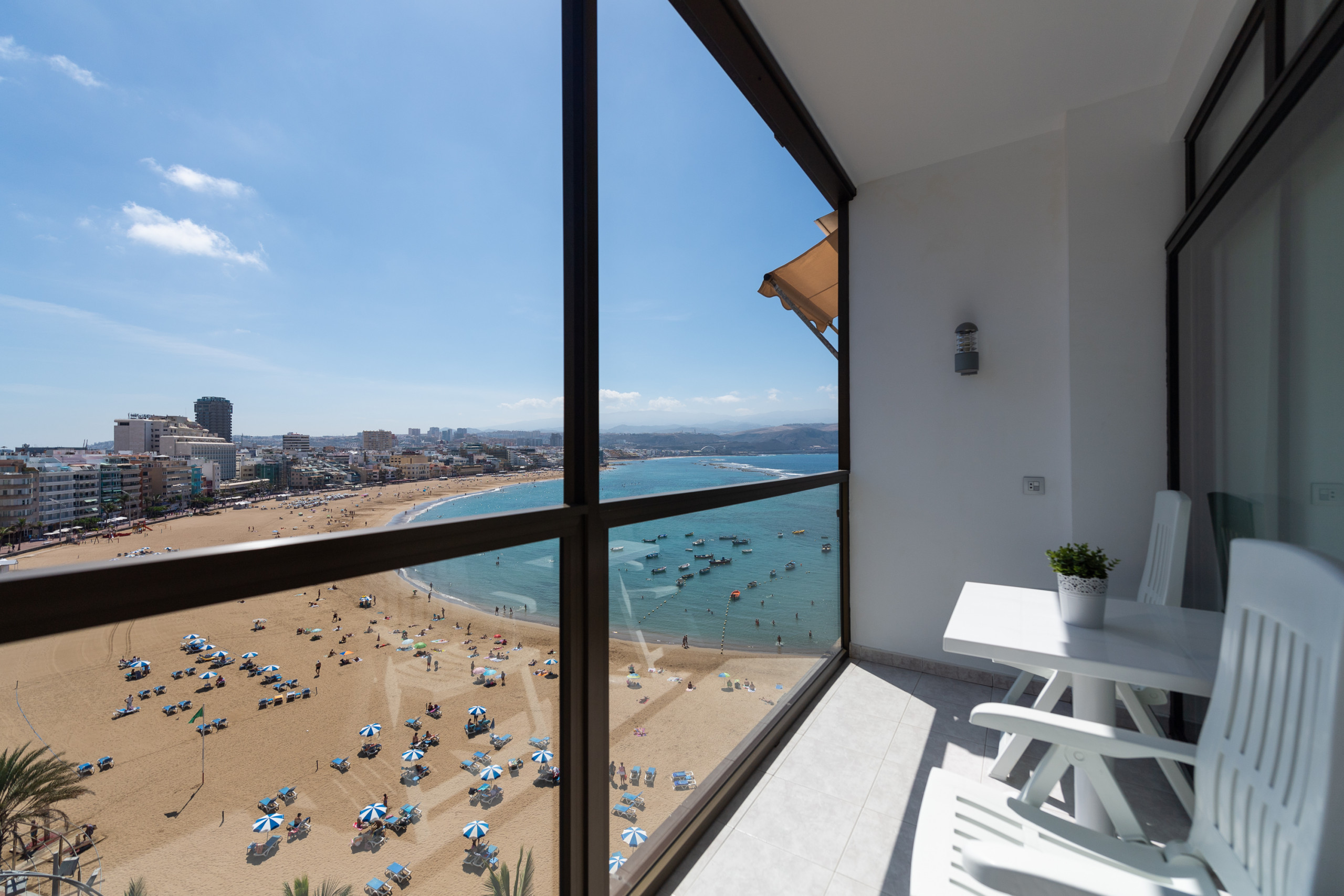 Alquilar Casa en Las Palmas de Gran Canaria Lovely balcony sea views By CanariasGetaway imagen-0