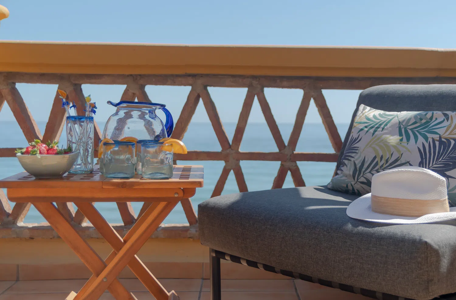 Alquilar Apartamento en Marbella 18166 - SUPERB FRONT LINE LOCATION - HEATED POOL imagen-1