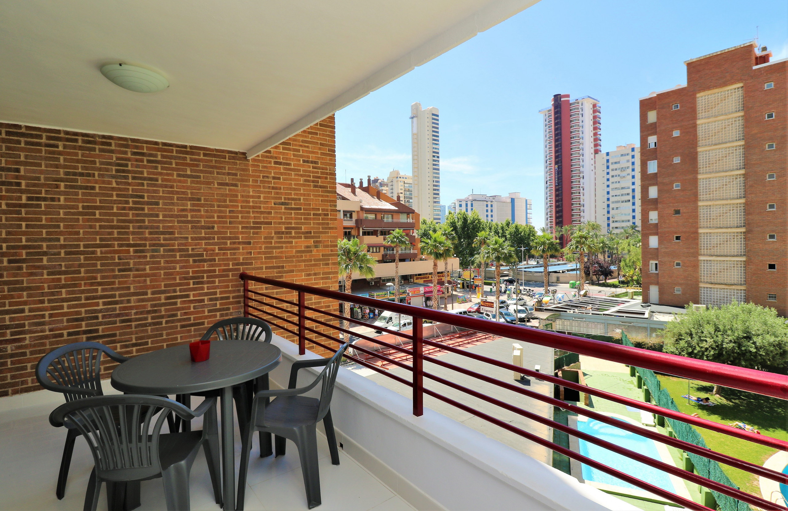 Alquilar Apartamento en Benidorm Carlos V 2-A imagen-2