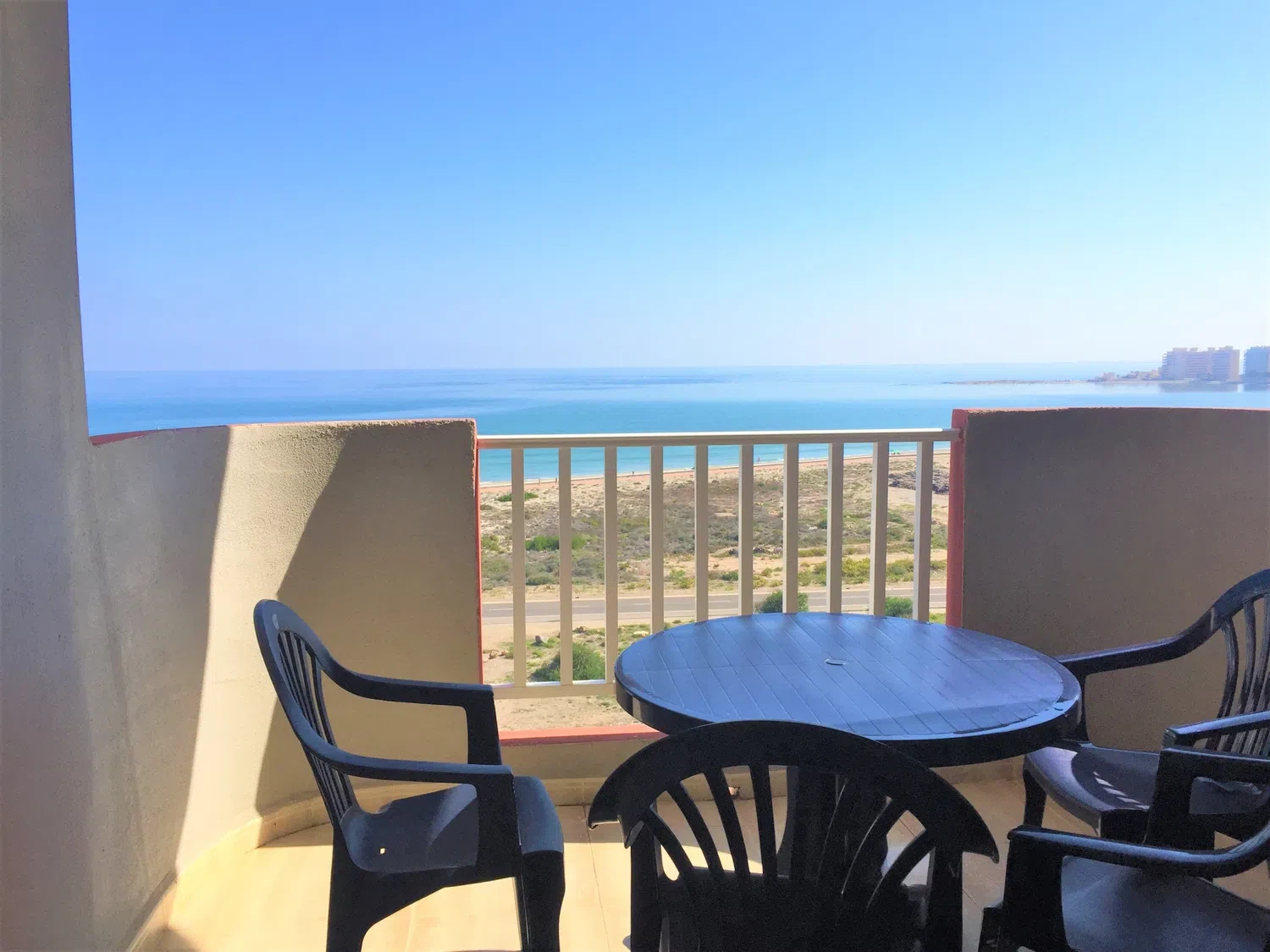 Alquilar Apartamento en La Manga del Mar Menor LM128 imagen-0