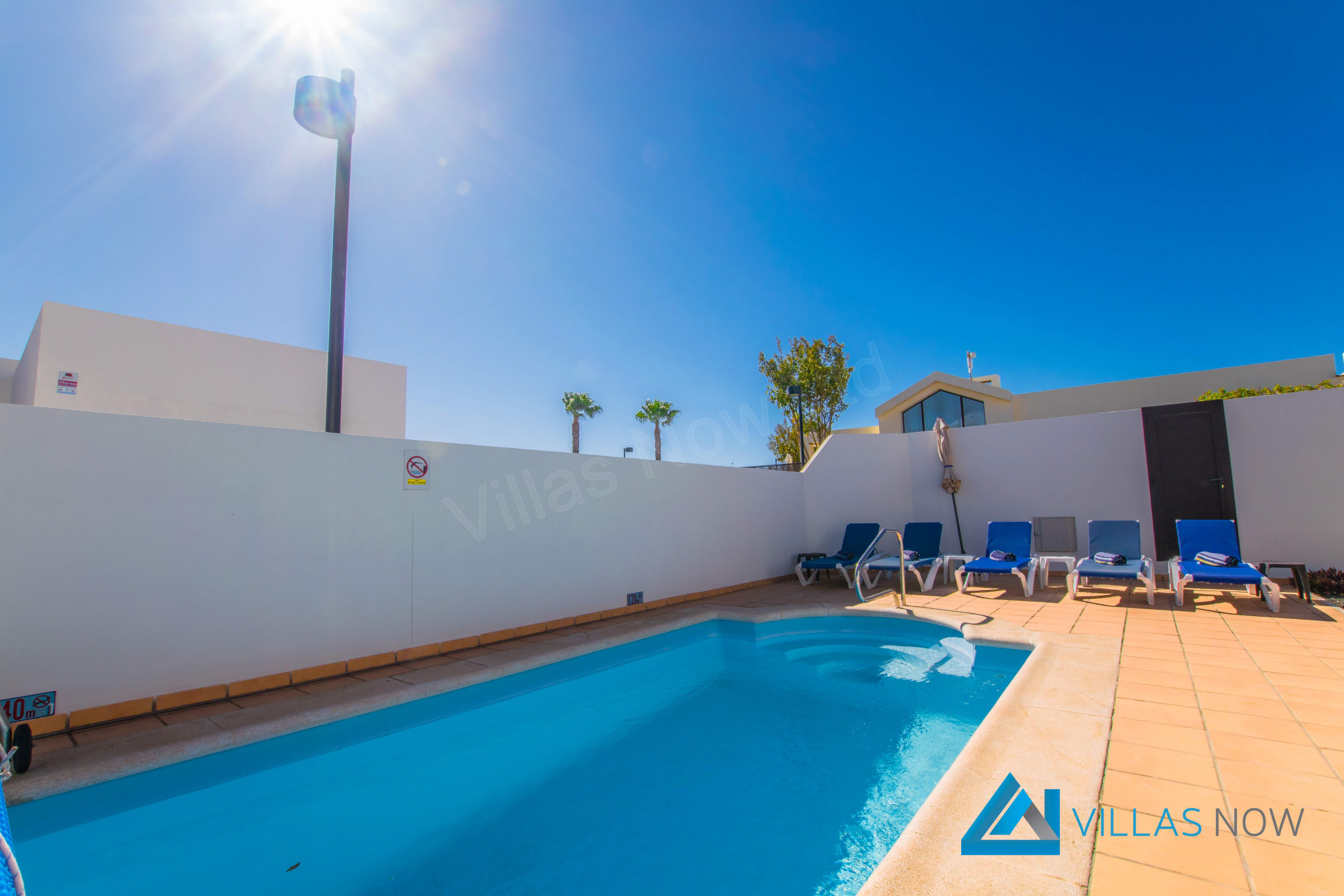 Rent Villa in Playa Blanca 207 - Casa Carra (LH207) picture-4