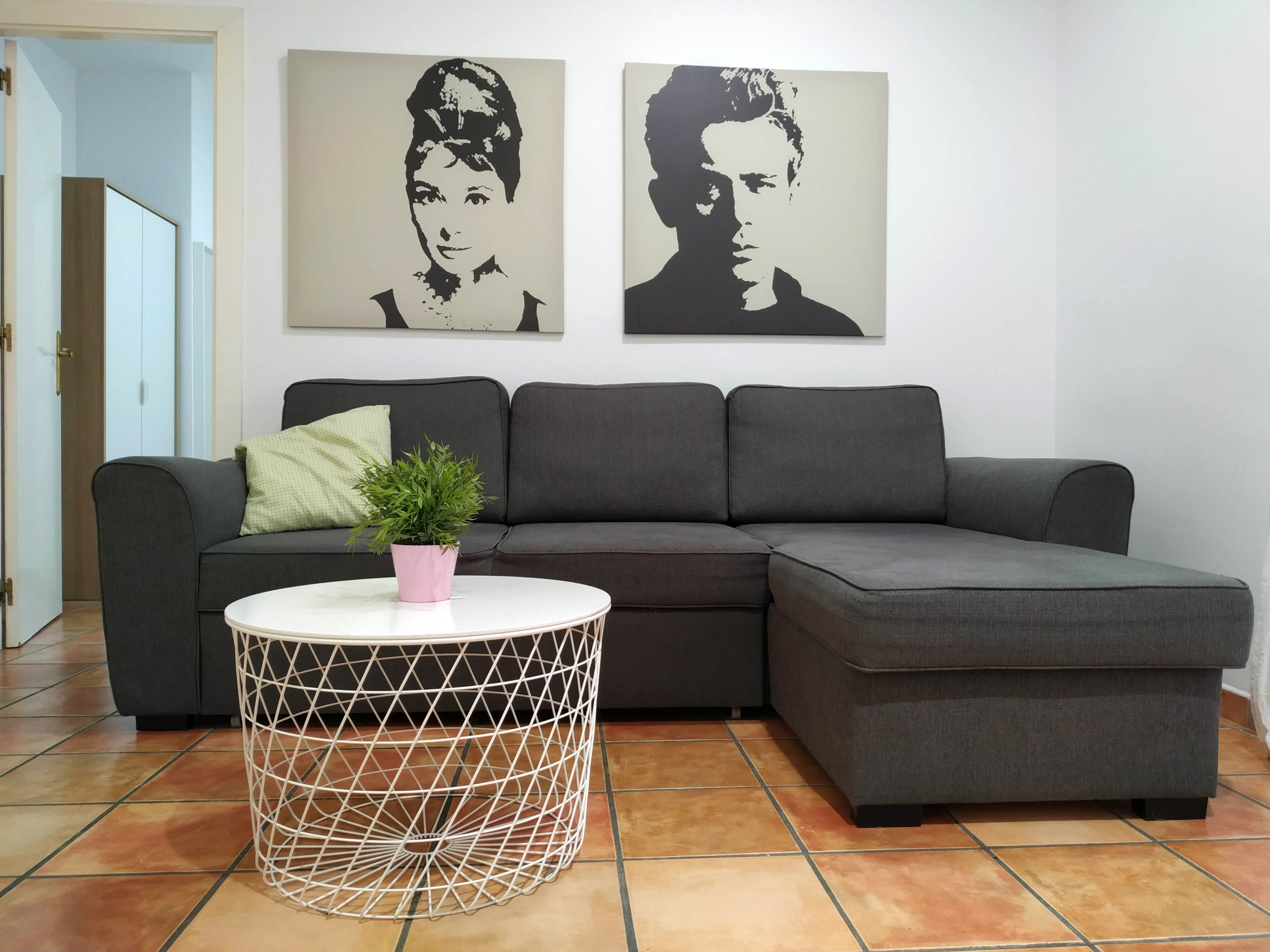 Rent Apartment in Valencia Nave 1 picture-1