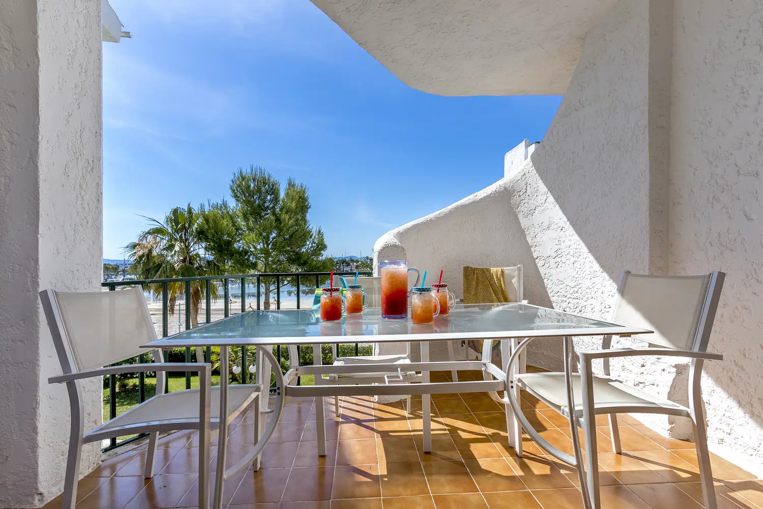 Alquilar Apartamento en Puerto de Alcudia HM010CAB imagen-2