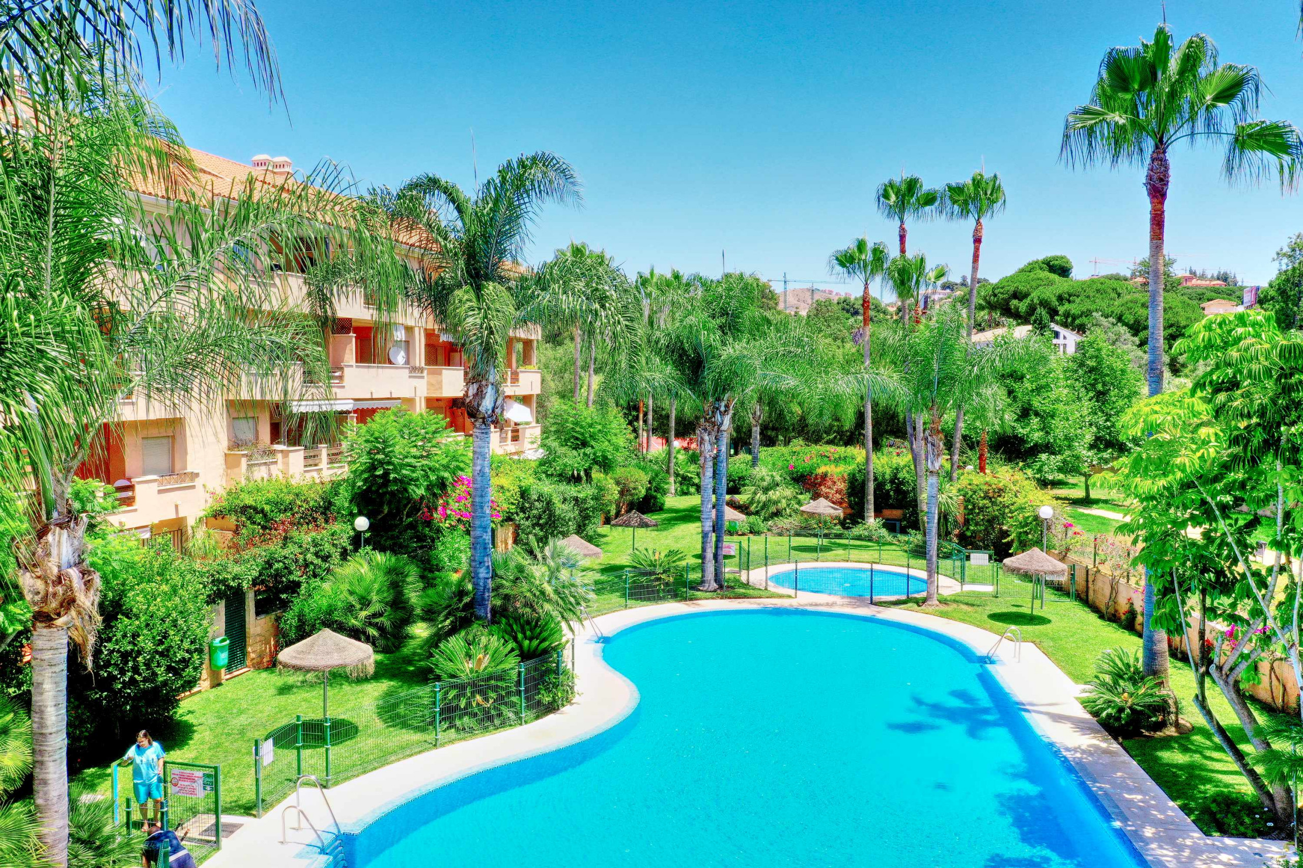 Rent Apartment in Marbella 1039 - CARIB PLAYA DUPLEX PENTHOUSE picture-0