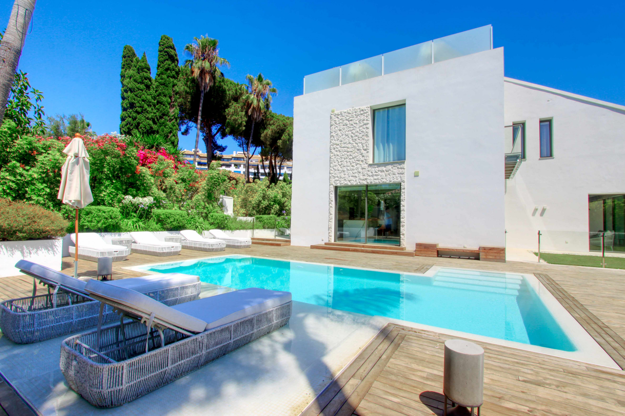 Rent Villa in Marbella 2244 - MODERN VILLA PUERTO BANUS picture-37