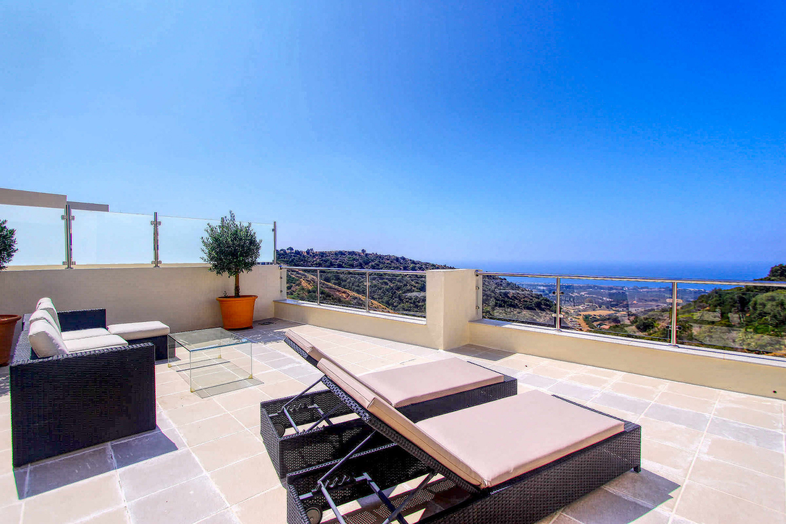 Ferienwohnung in Marbella buchen 1090 - Los Monteros Samara Hill Penthouse Bild-1