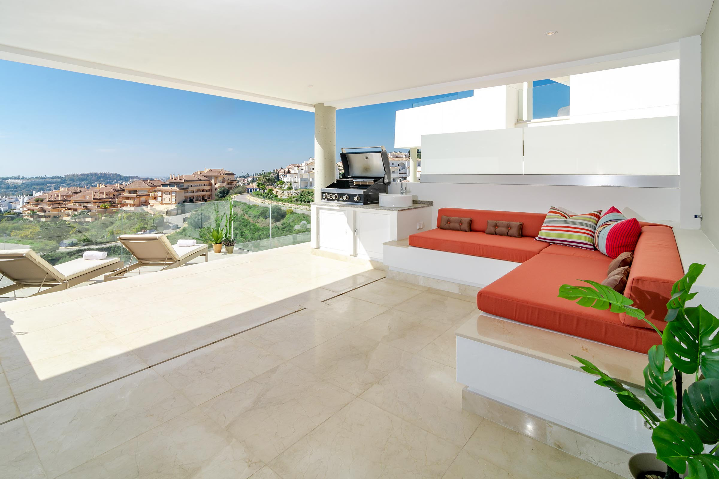 Rent Apartment in Nueva Andalucia LMR- Luxury apartment, private pool. Families only picture-11