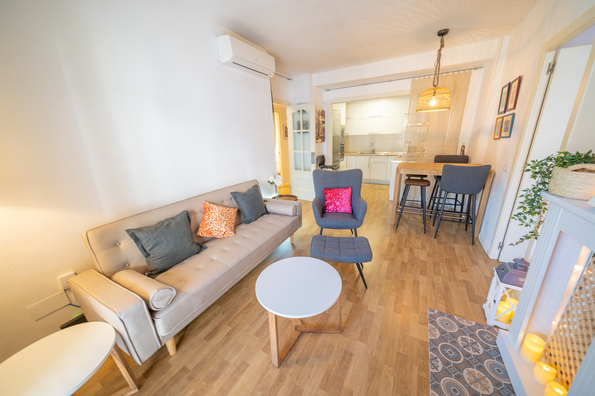 Alquilar Apartamento en Pineda de Mar HomeHolidaysRentals Plume - Costa Barcelona imagen-3