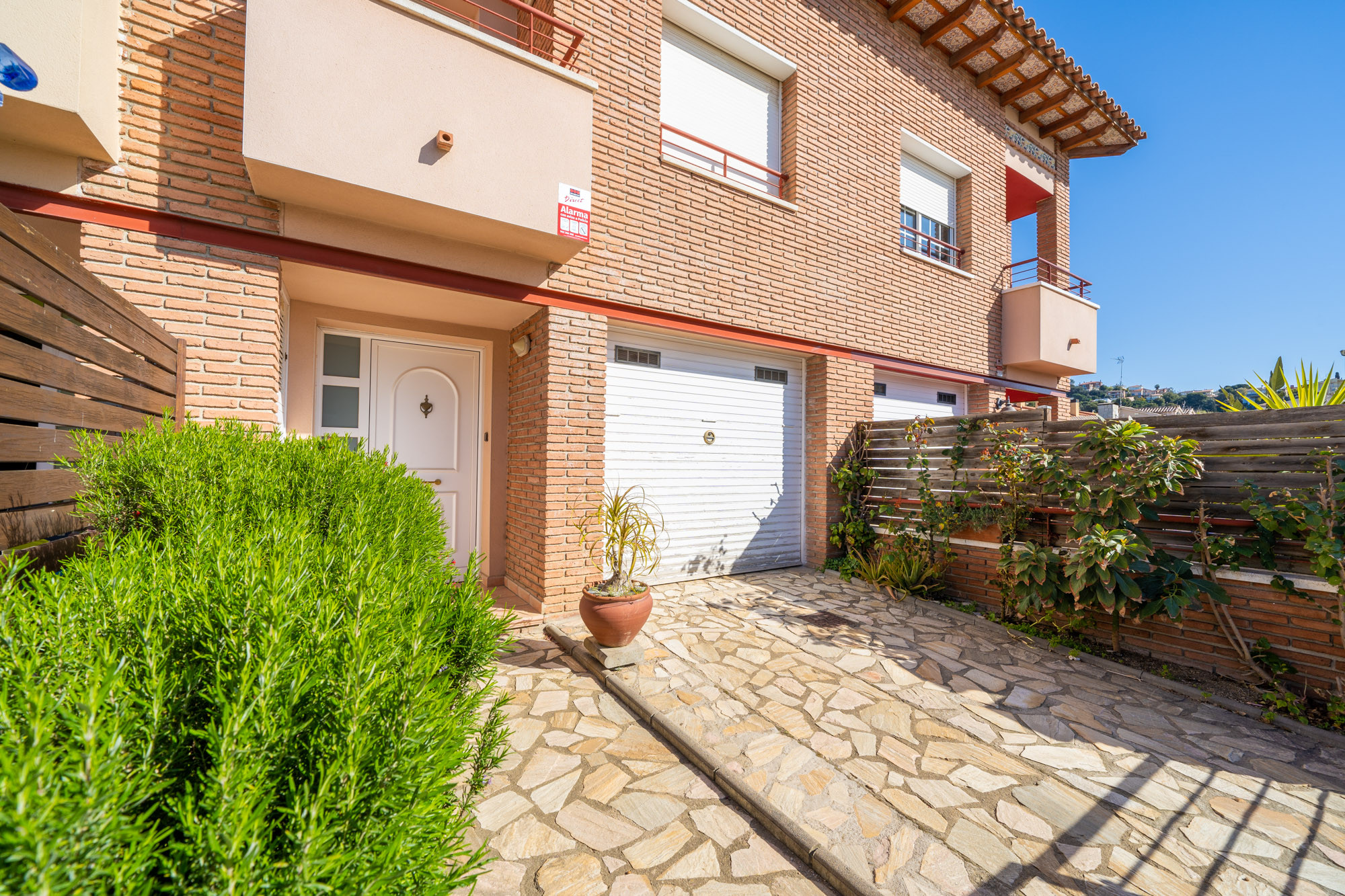 Alquilar Casa adosada en  HomeHolidaysRentals Charme - Costa Barcelona imagen-0