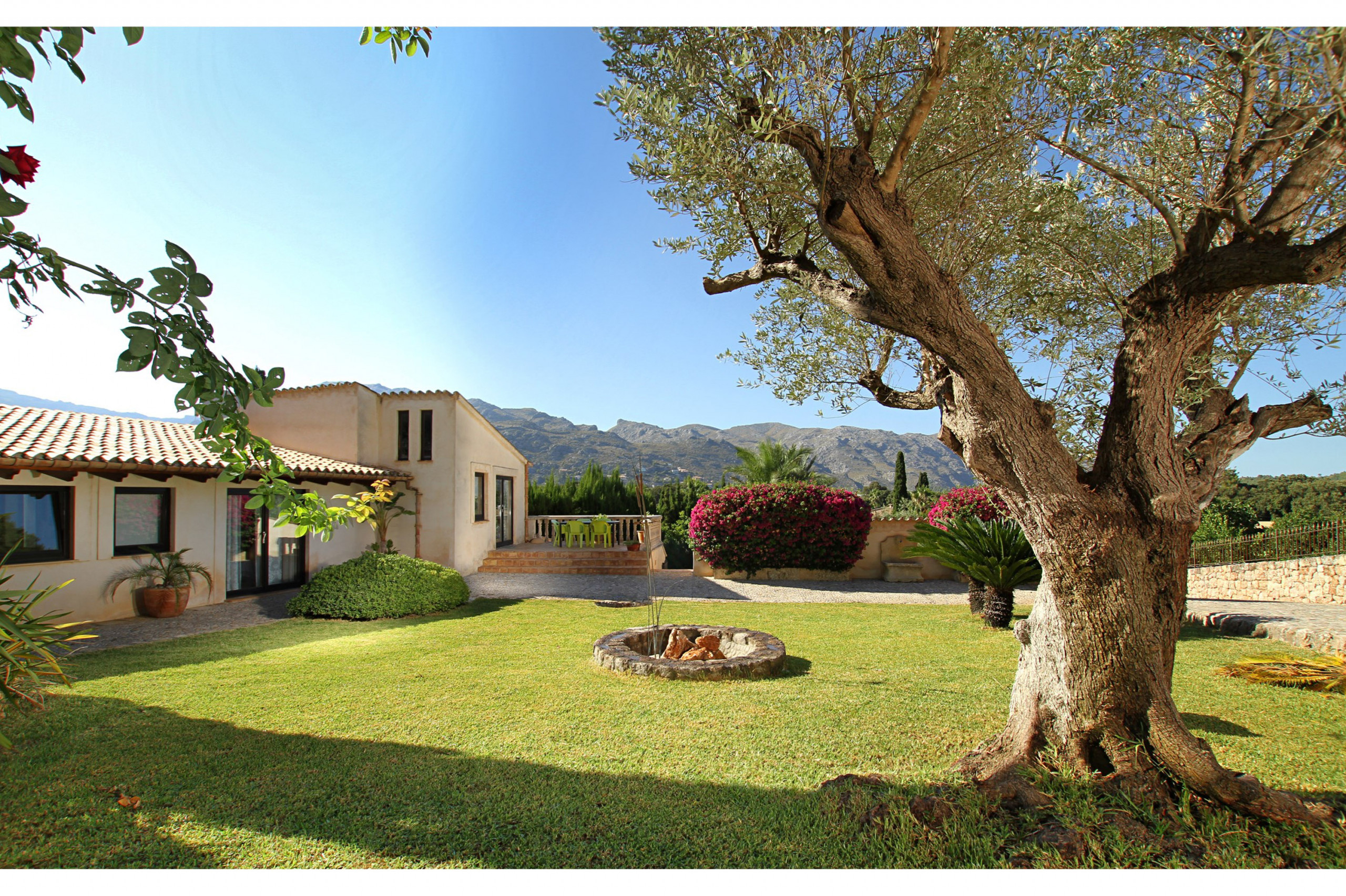 Rent Rural House in  Llobarro, Villa-Finca 5StarsHome Mallorca picture-3