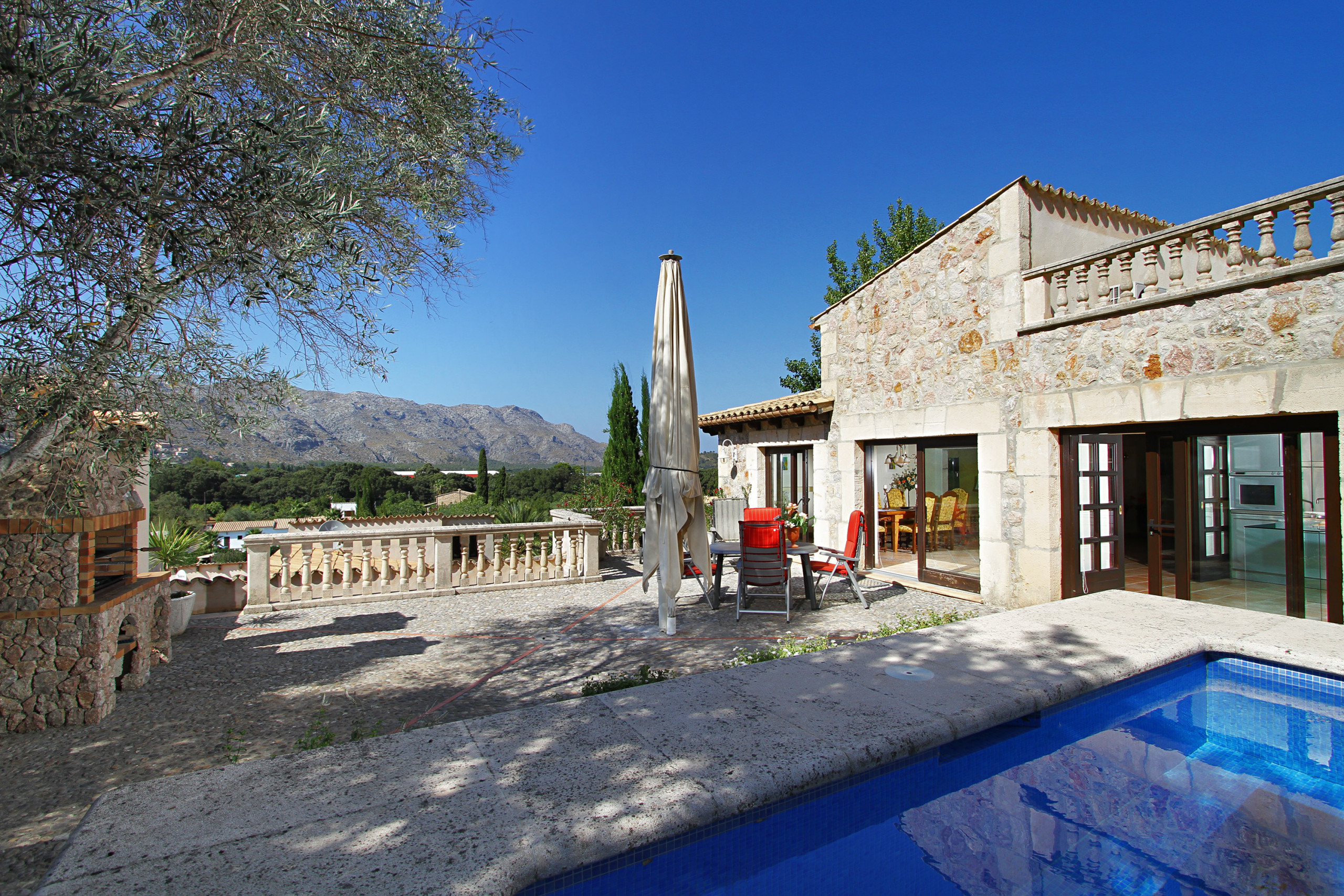 Rent Rural House in  Llobarro, Villa-Finca 5StarsHome Mallorca picture-1