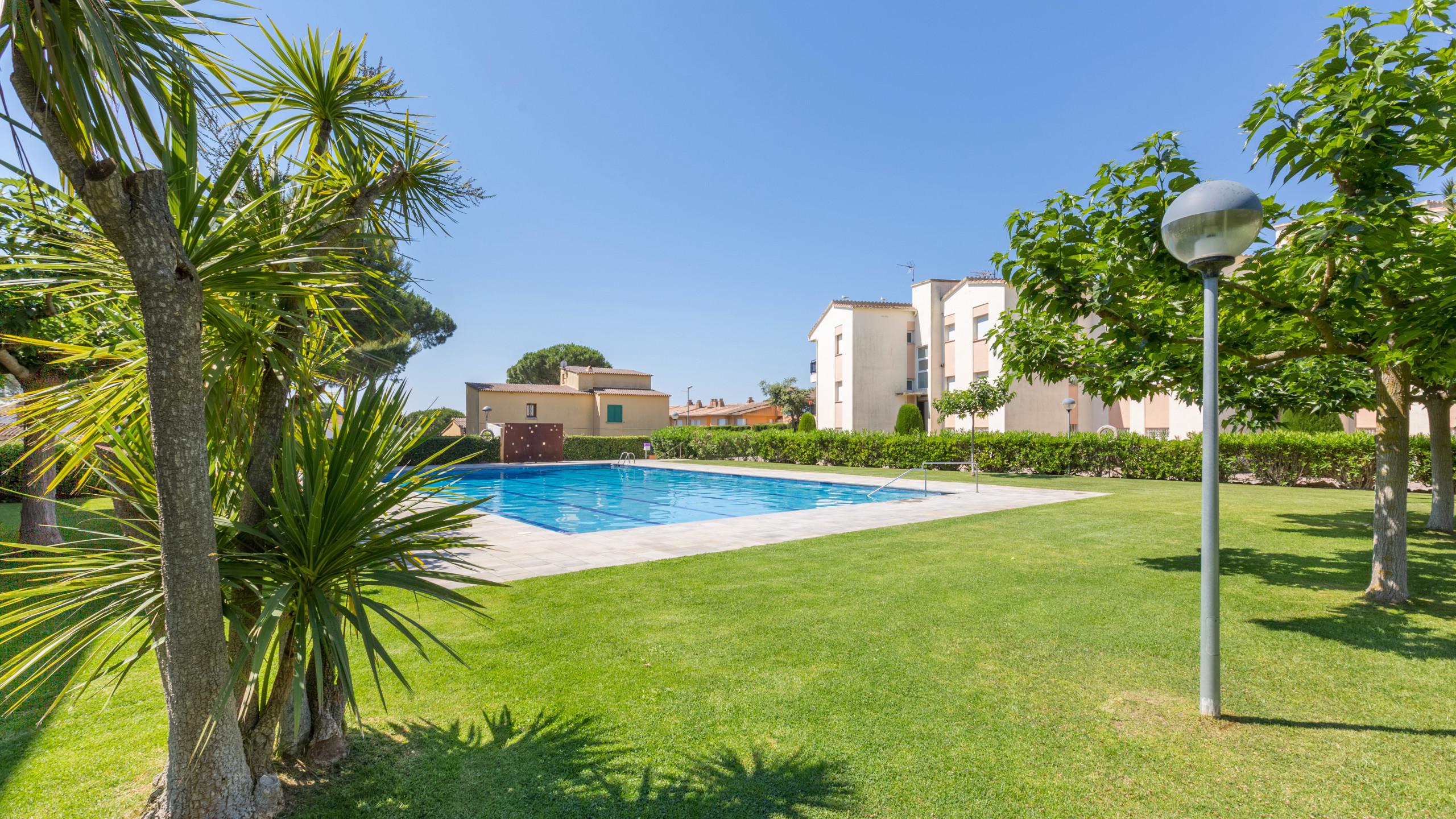 Rent Apartment in Calella de Palafrugell Costa Brava X-3 picture-1