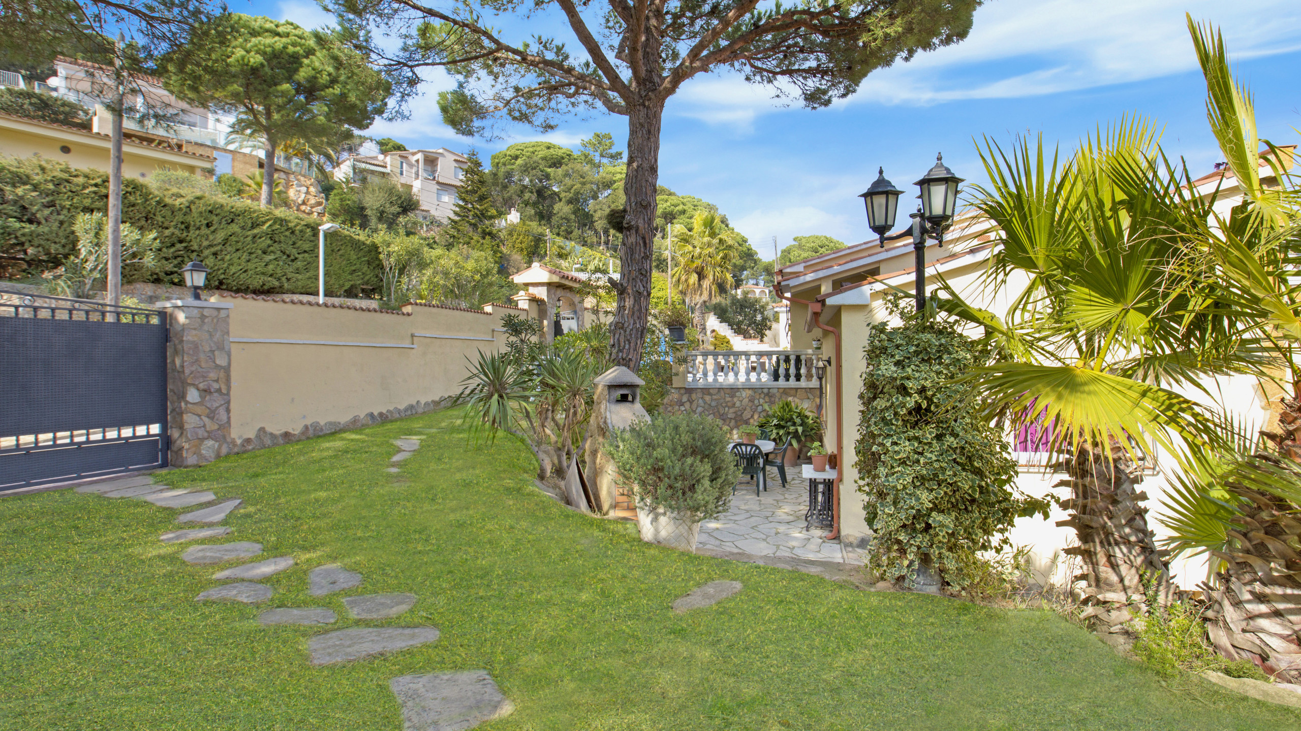 Rent Villa in Lloret de Mar Crisantemo picture-3