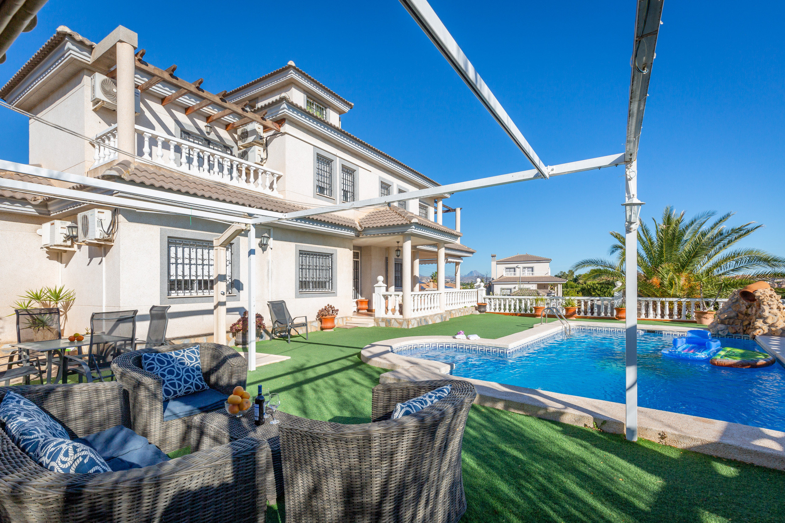 Rent Villa in Muchamiel Fidalsa White House Premium picture-6