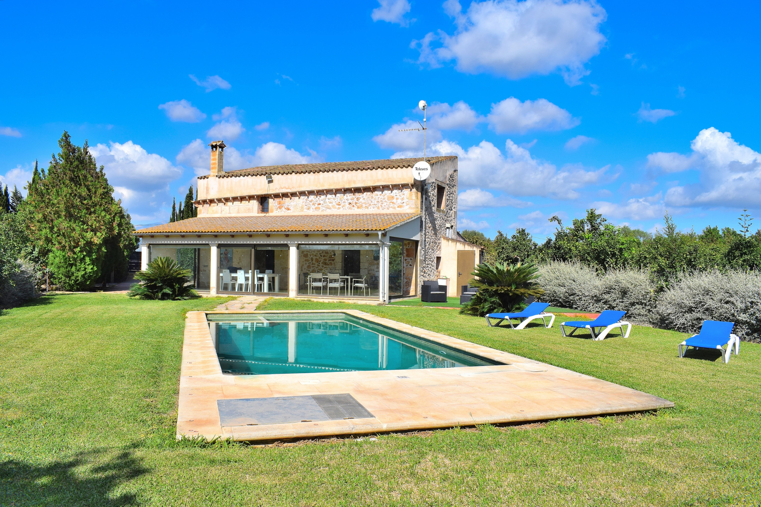 Rent Rural House in Can Picafort Finca Son Morey Tarongers 108 by Mallorca Charme picture-0