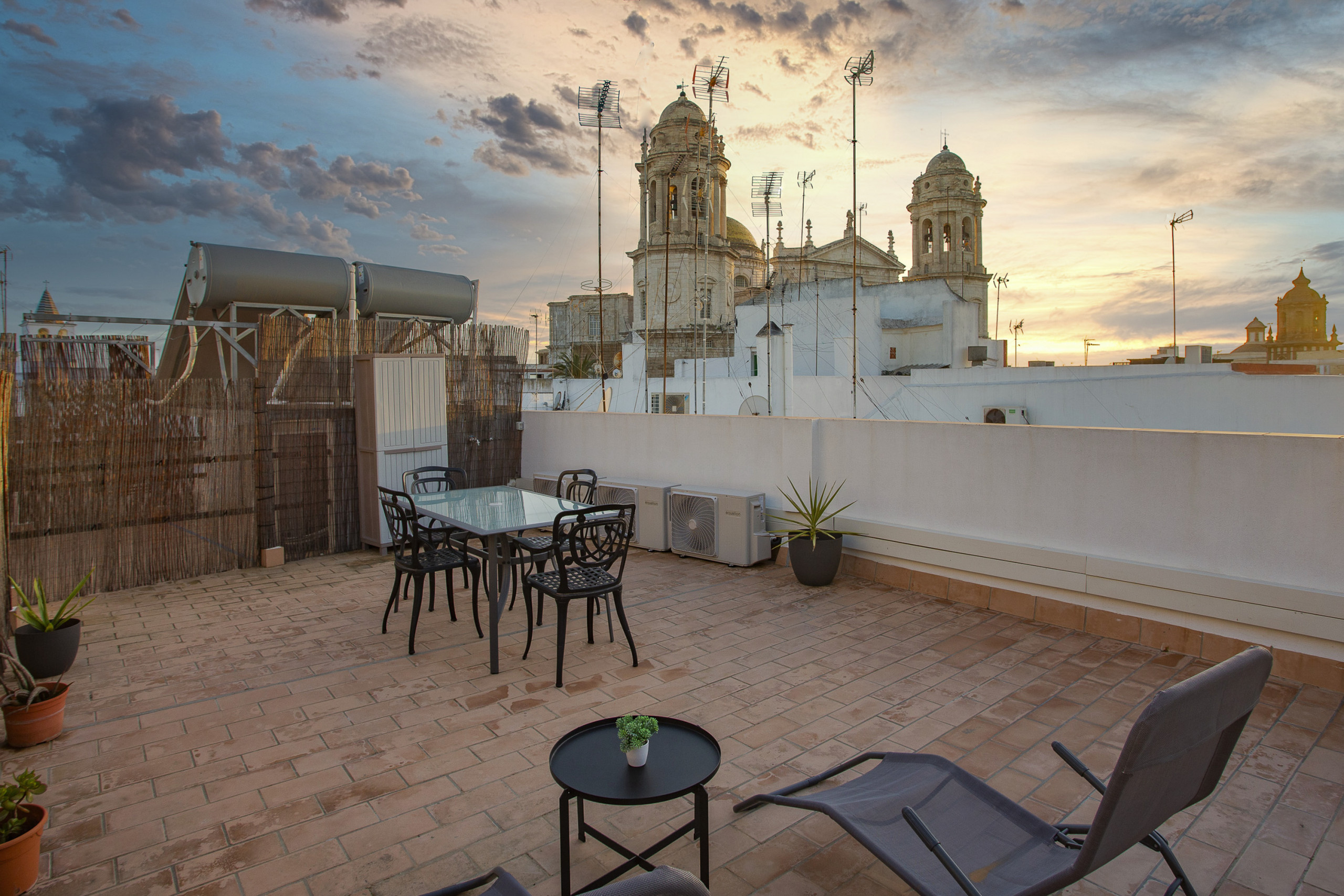 Alquilar Apartamento en Cádiz Catedral VIEW Apartment by Cadiz4Rentals imagen-0