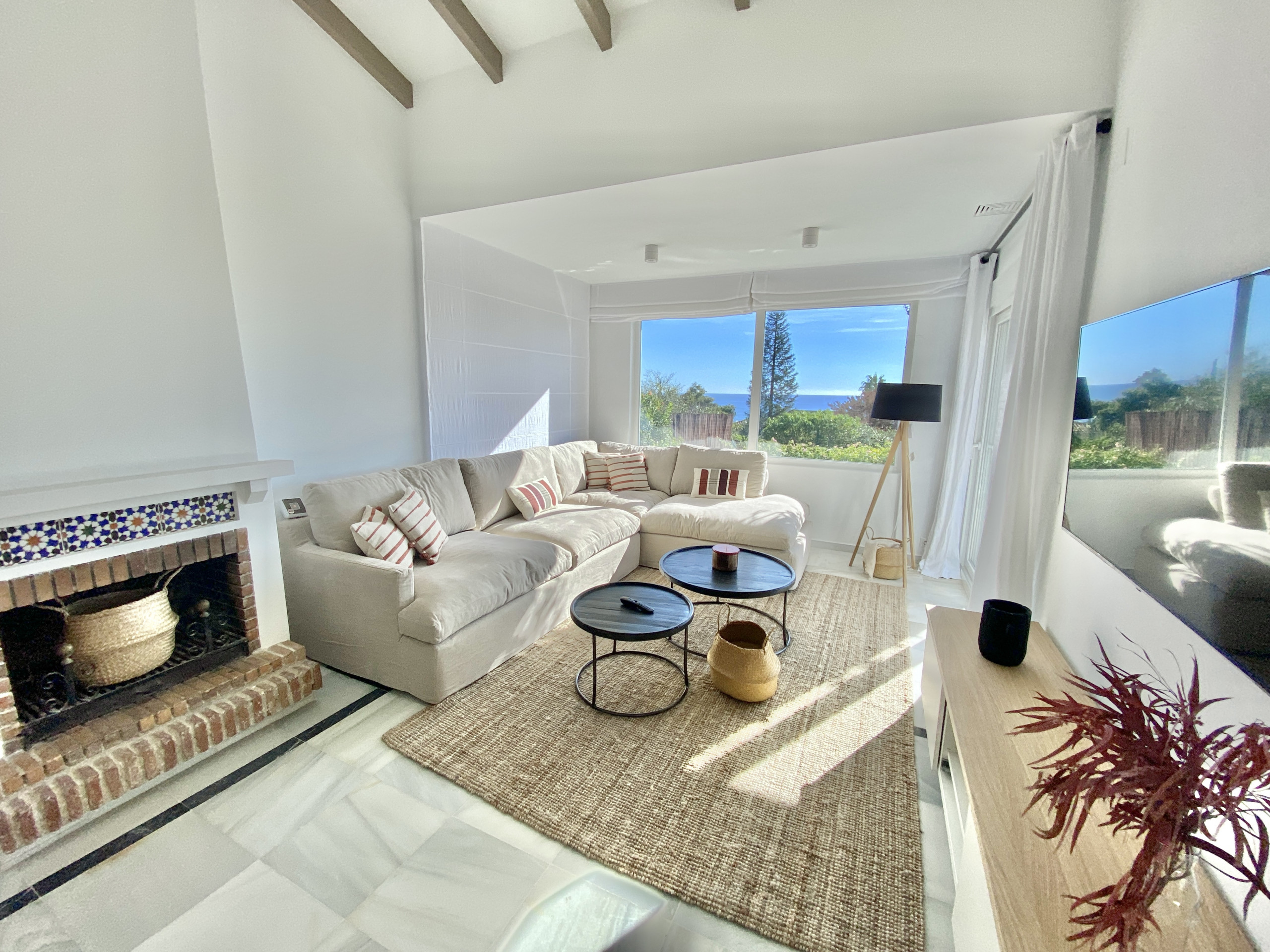 Rent Villa in Mijas Costa 60 - Superbe villa “boho chic” avec piscine pr picture-2