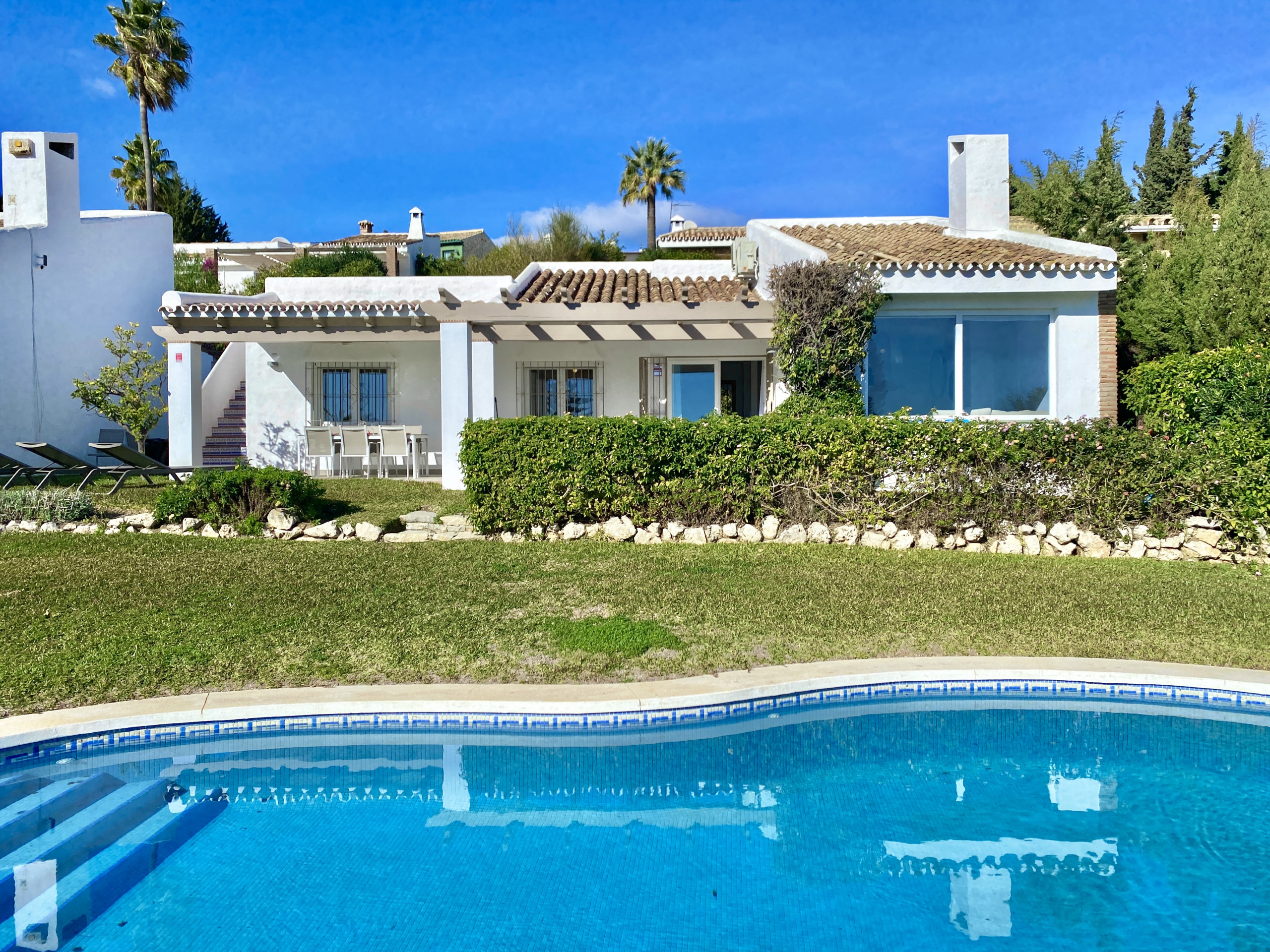 Rent Villa in Mijas Costa 60 - Superbe villa “boho chic” avec piscine pr picture-1