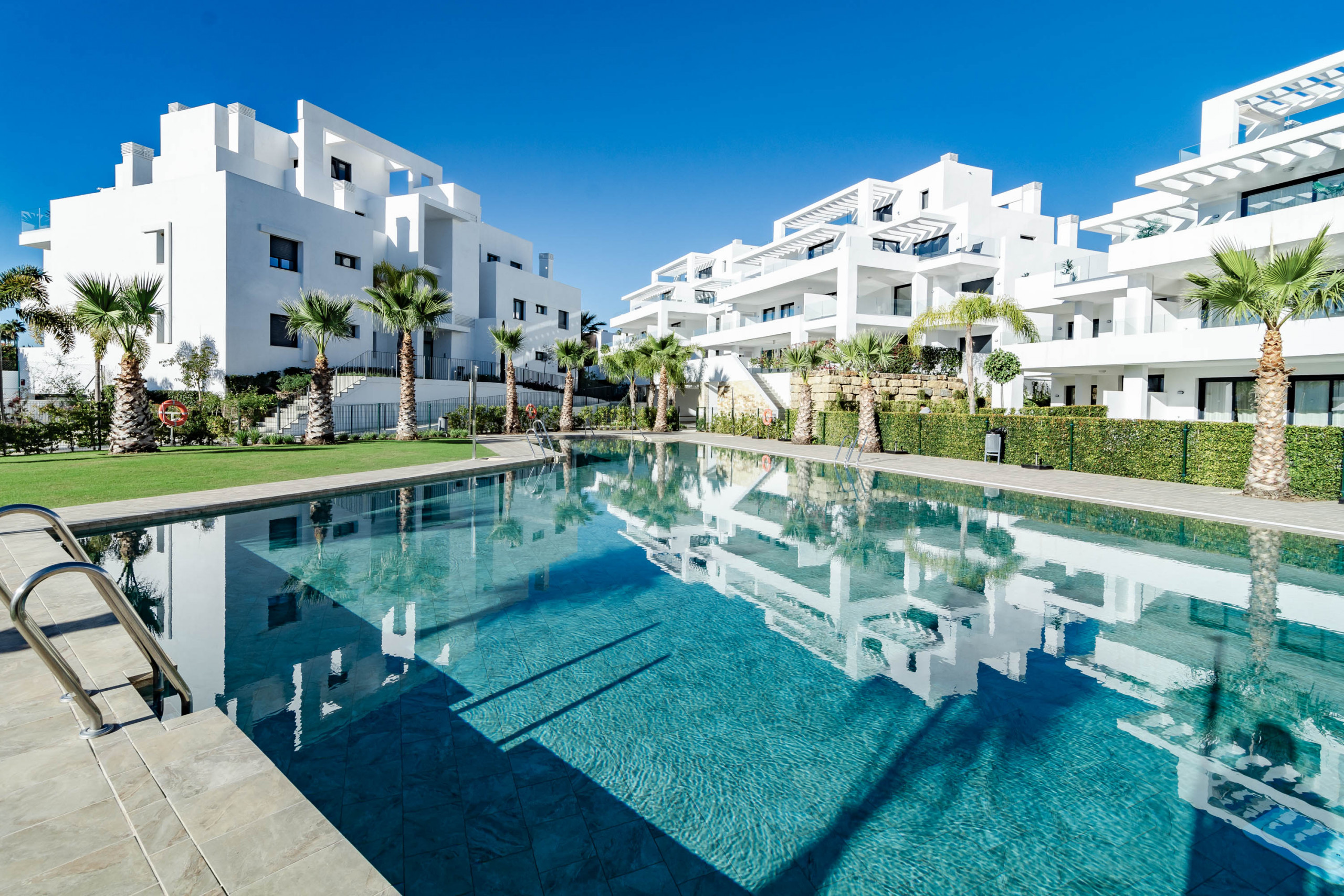 Rent Apartment in Estepona CDG1 picture-13