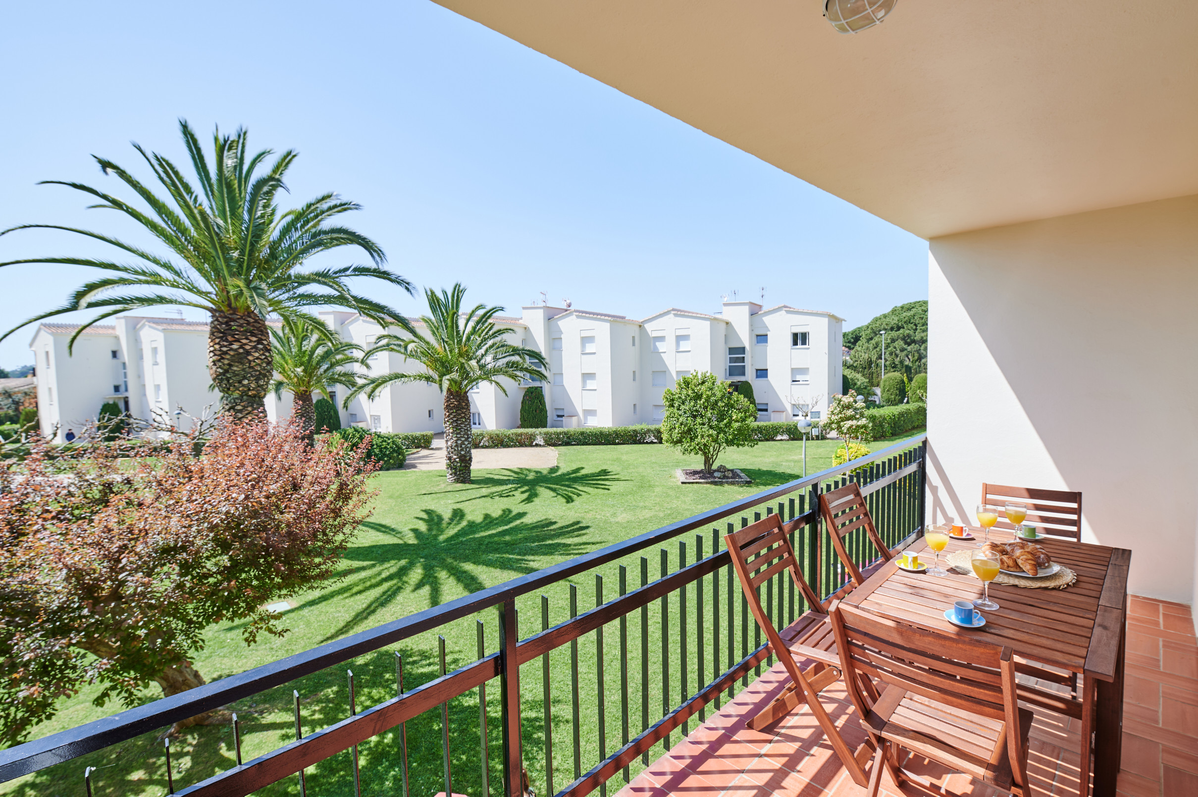 Rent Apartment in Calella de Palafrugell Costa Brava E-4 picture-0