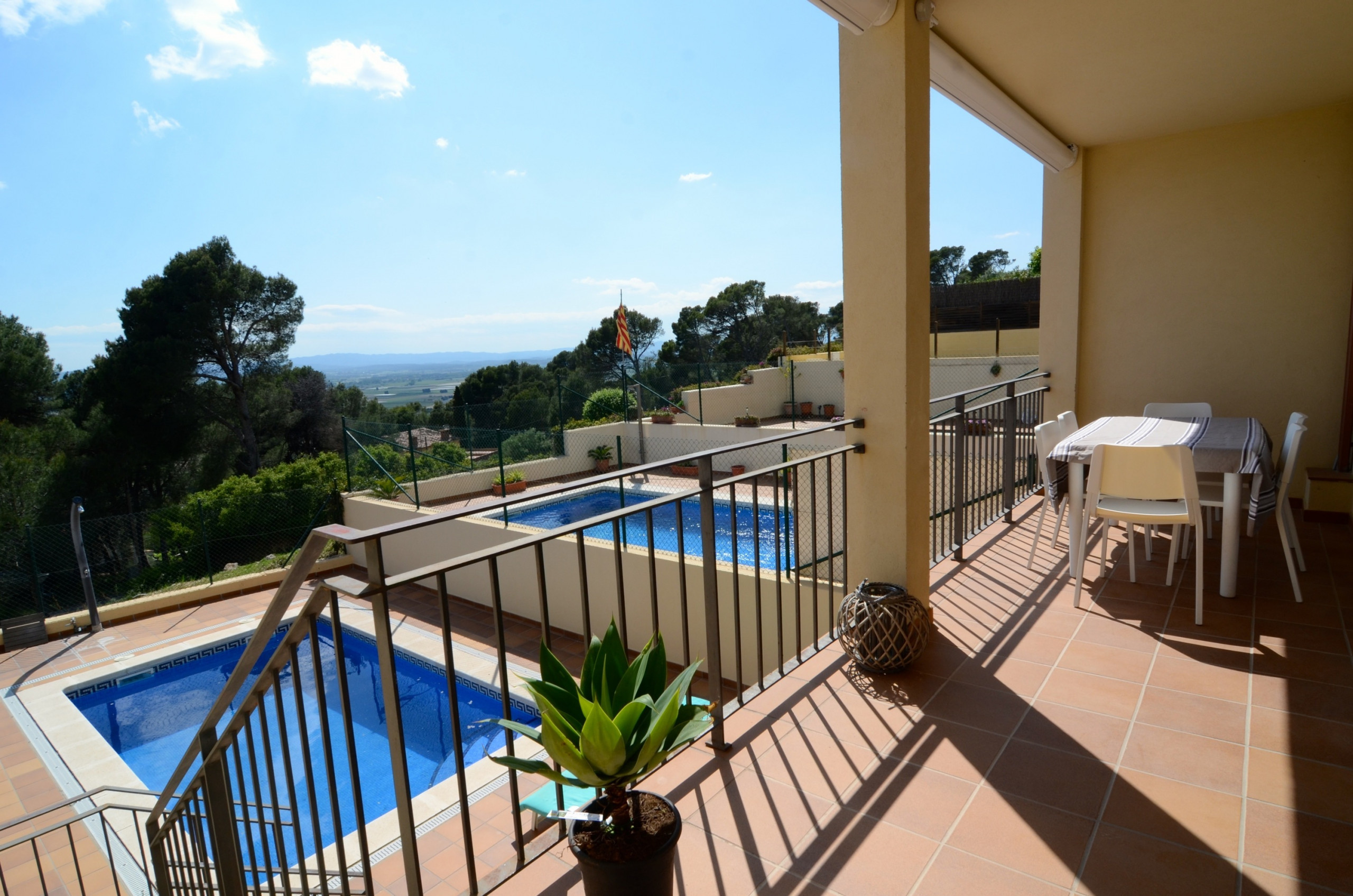 Rent Town house in Estartit MONTSENY 3 picture-1