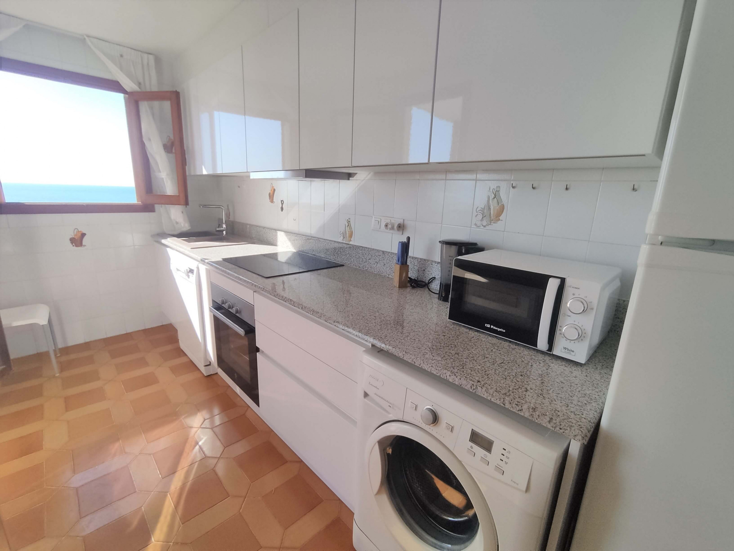 Ferienwohnung in  buchen APARTAMENTO EN PRIMERA LÍNEA Playa Cargador Bild-7