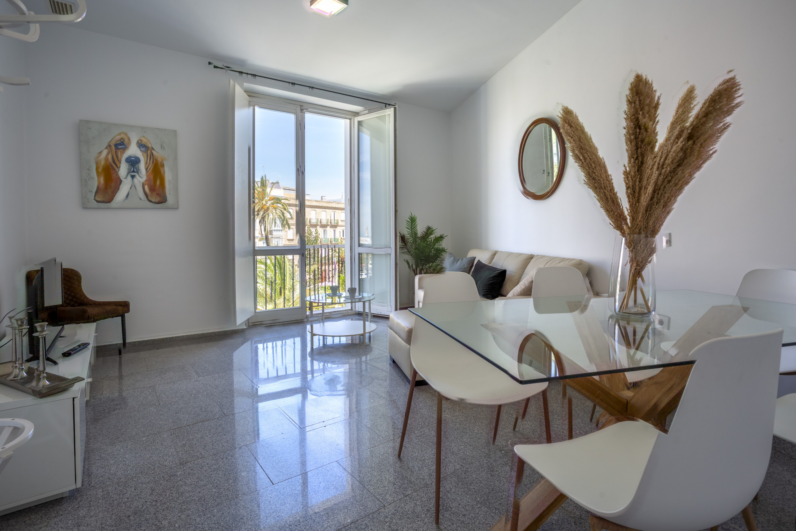 Rent Apartment in Cádiz ETERNO Capitan Veneno Apartment by Cadiz4Rentals picture-1