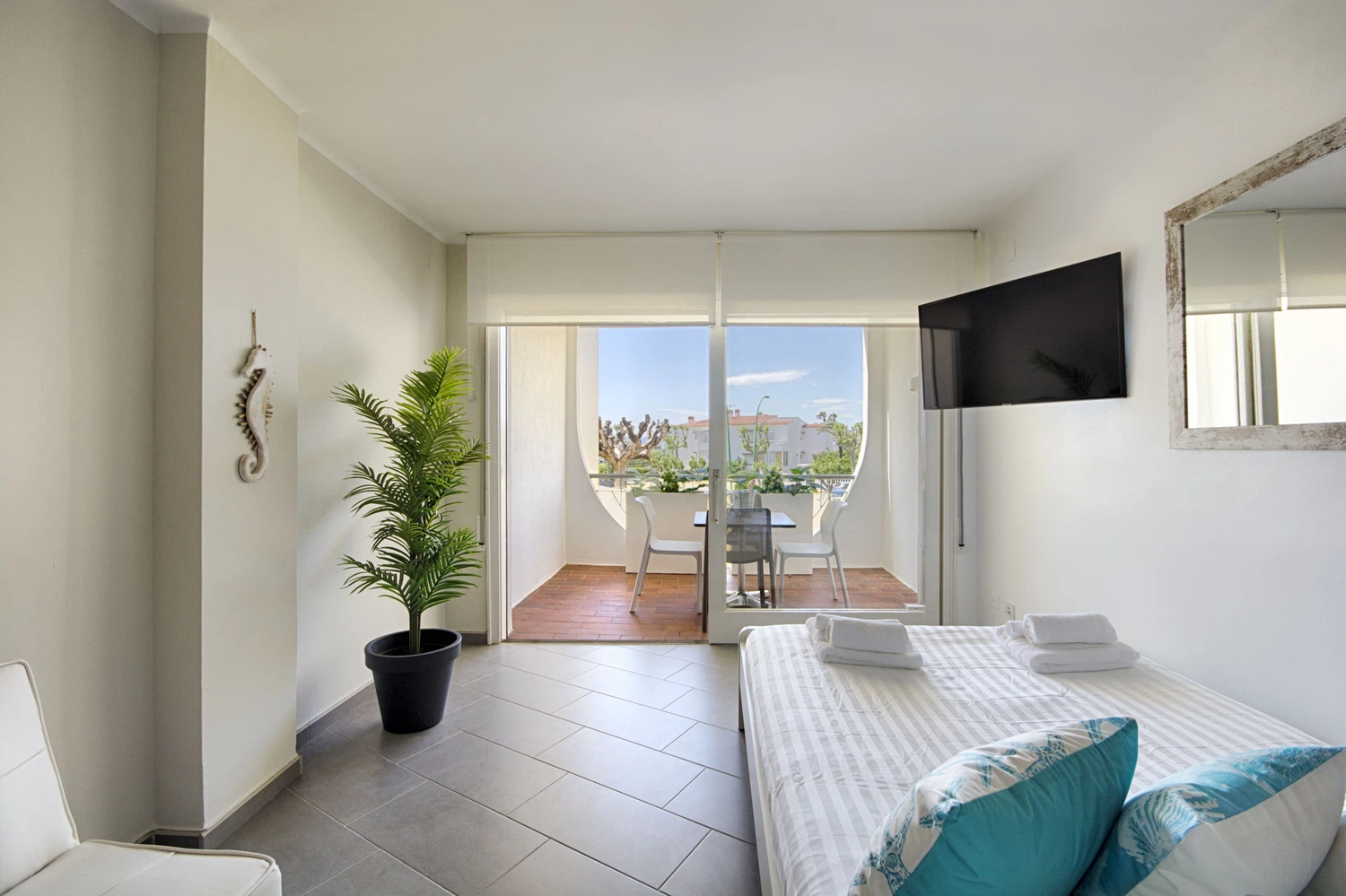 Alquilar Apartamento en Empuriabrava Precioso estudio WELCS -049- Frente al mar imagen-11
