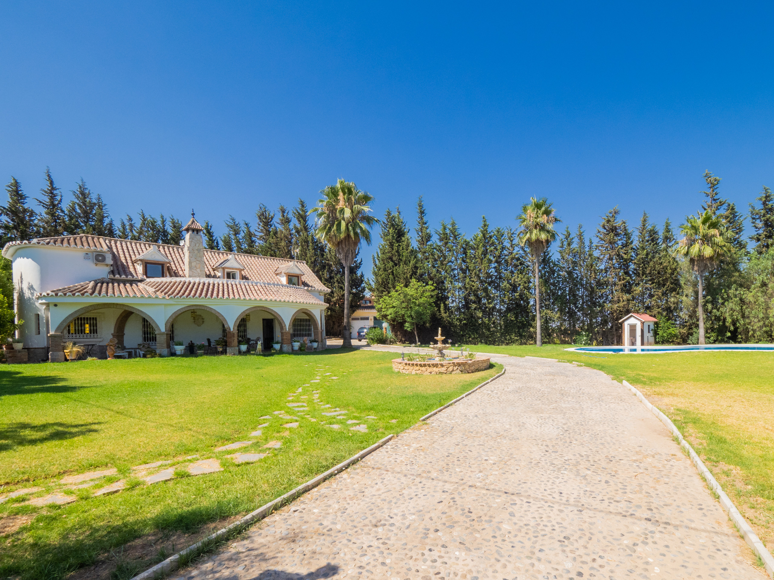 Rent Villa in Alhaurín el Grande Cubo's Villa Garden picture-3