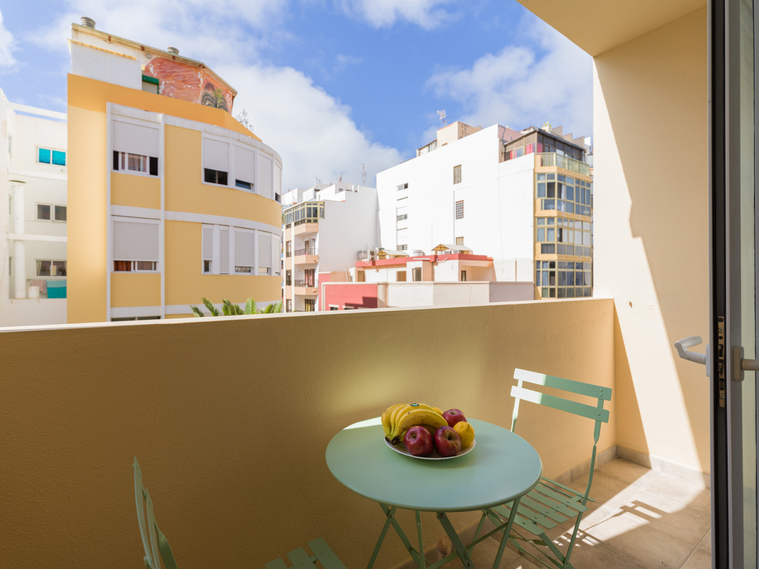 Rent Apartment in Las Palmas de Gran Canaria Las Palmas Estudio Luis Morote #3 picture-1