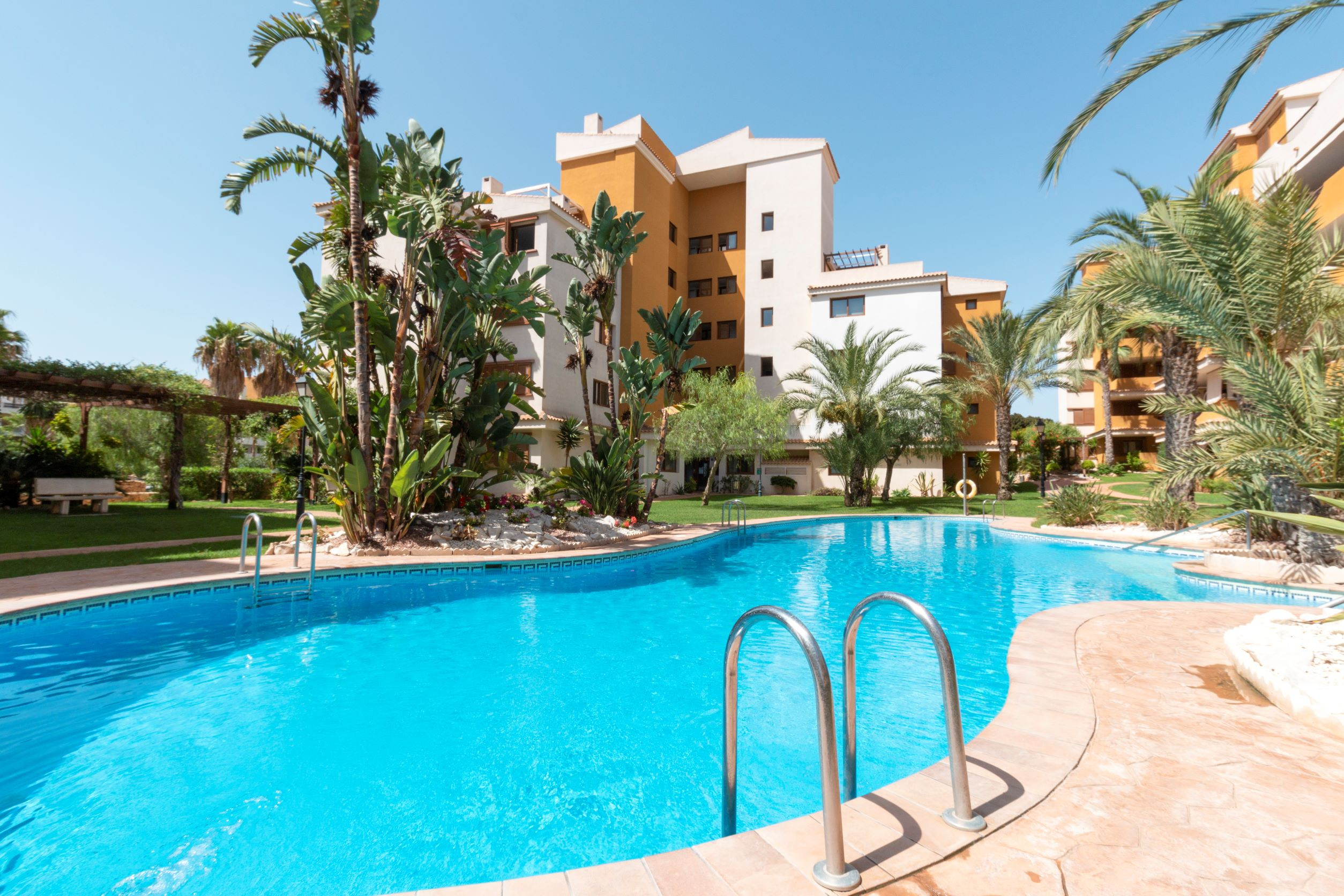 Alquilar Apartamento en Torrevieja 222 Lovely 3  Pools Home - Alicante Holiday imagen-1