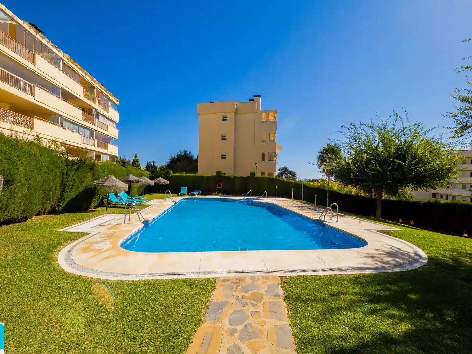 Alquilar Apartamento en Mijas Costa Cubo's Luna Beach Mijas Costa imagen-1