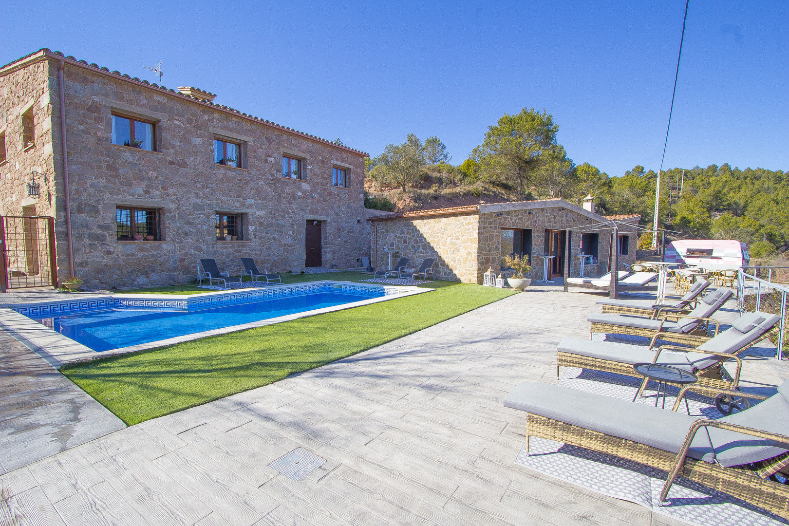 Rent Villa in Monterrubio de Armuña Frank Rubio picture-0