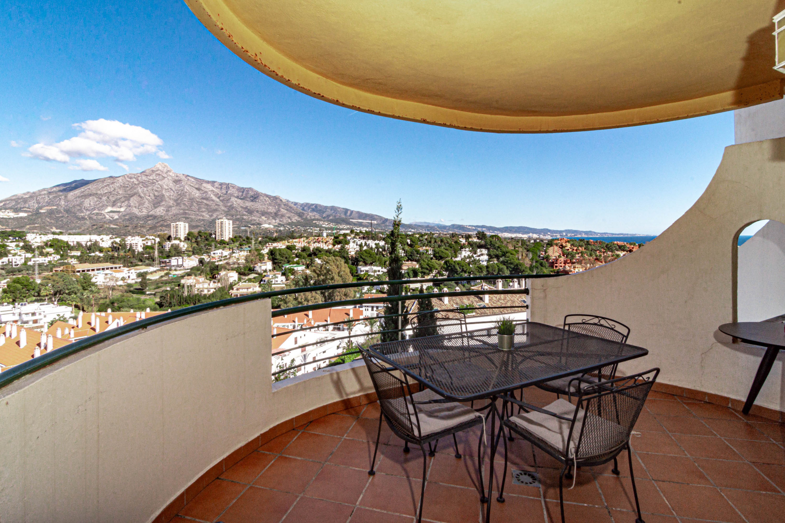 Rent Apartment in Nueva Andalucia Apartment with stunning views close to Puerto Banu picture-19