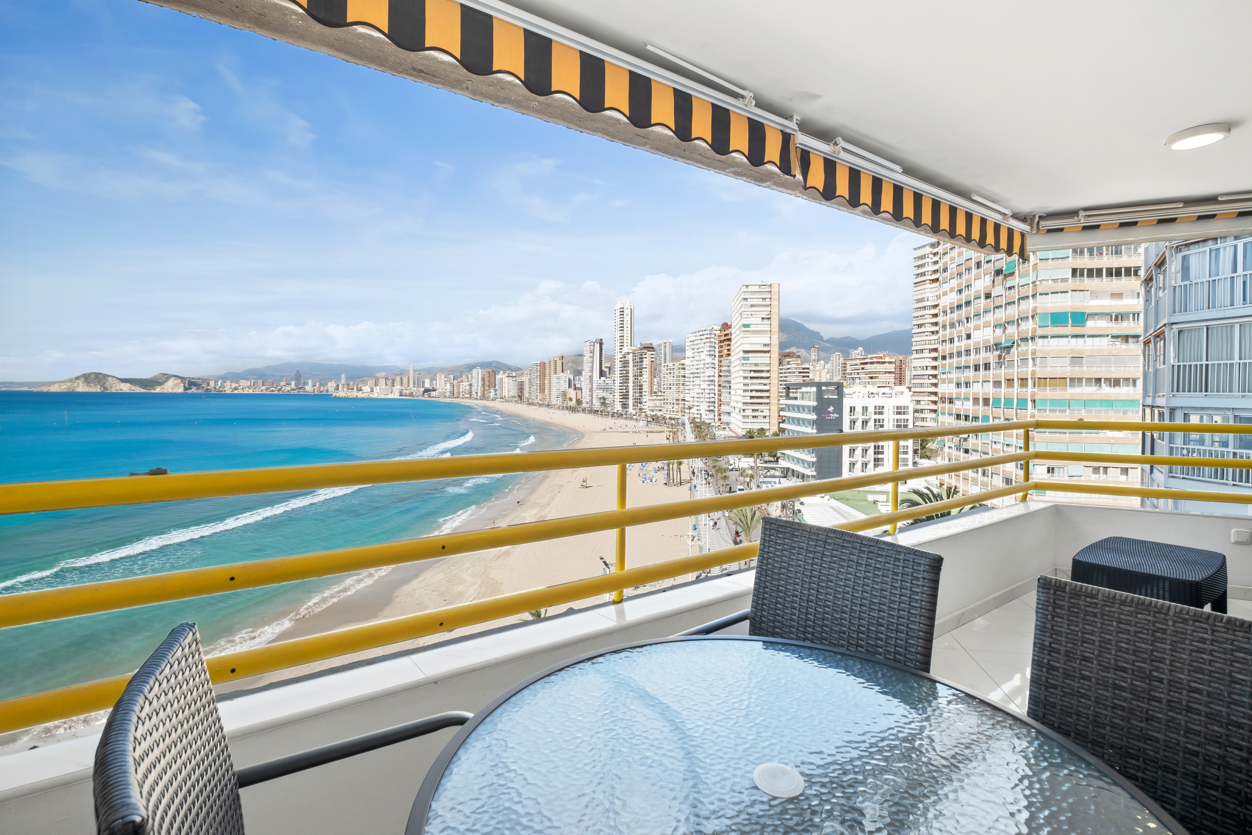 Rent Apartment in Benidorm Don Miguel Apartment Deluxe 7-A Levante Beach picture-2