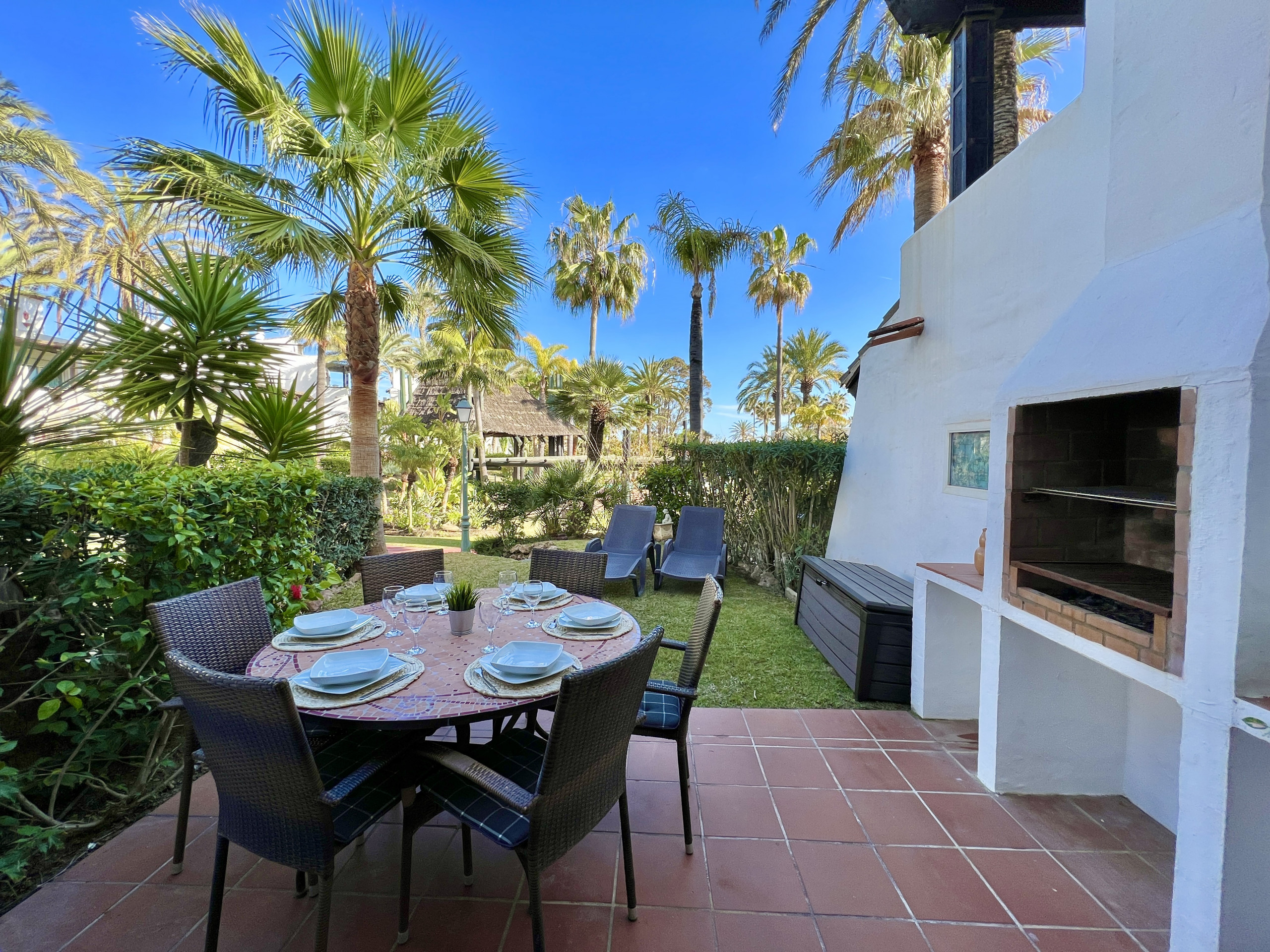 Rent Town house in Estepona 2 - Grande townhouse proche de la mer à Costalita picture-3