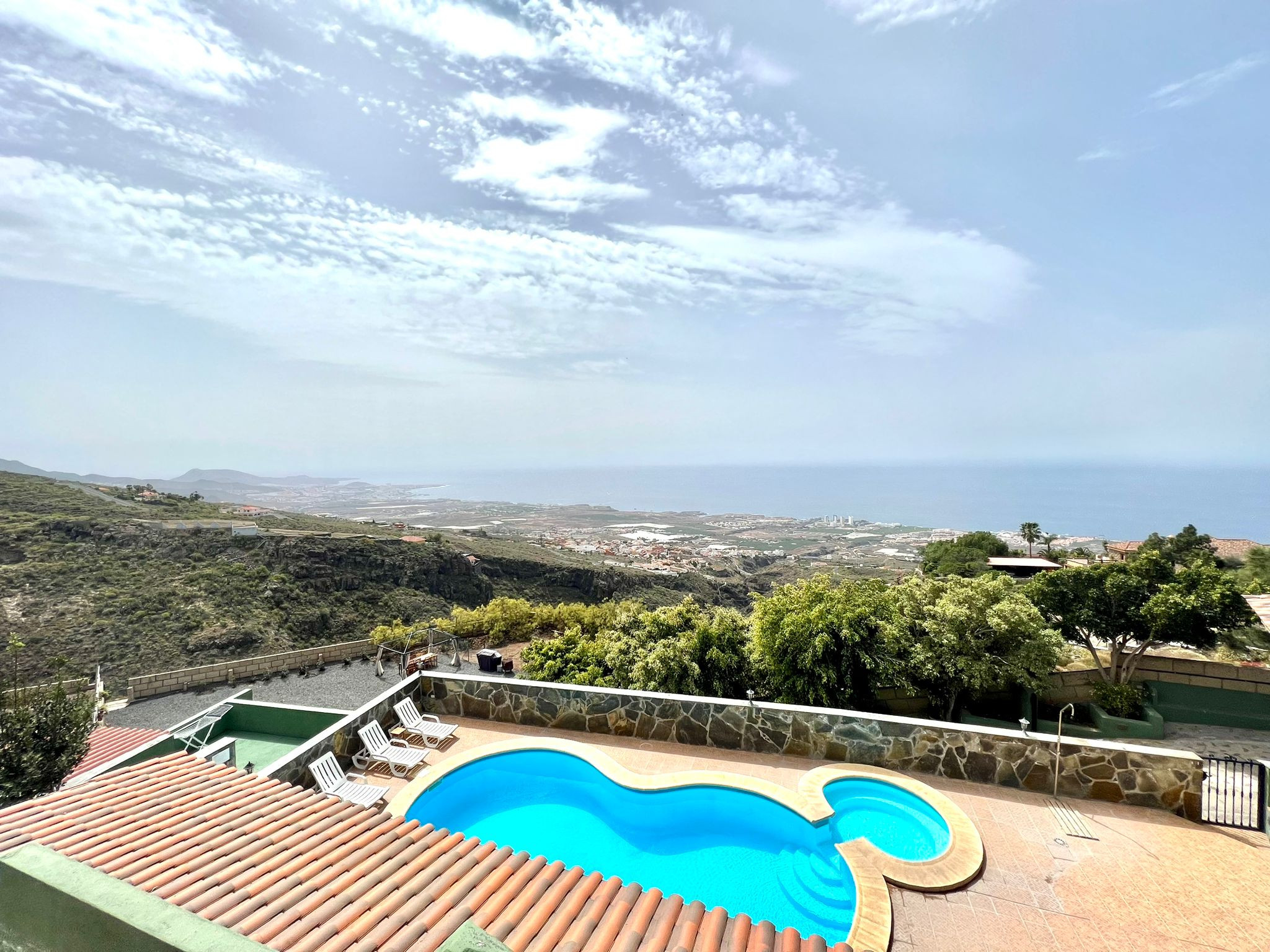 Alquilar Villa en Costa Adeje Villa with private pool,great view of the Atlantic imagen-4