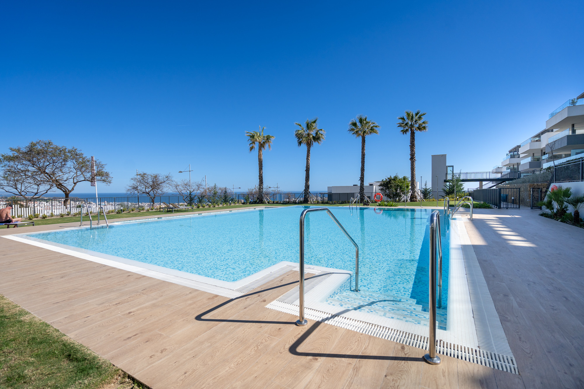 Alquilar Apartamento en Estepona Las Mesas Estepona with indoor pool & gym imagen-2