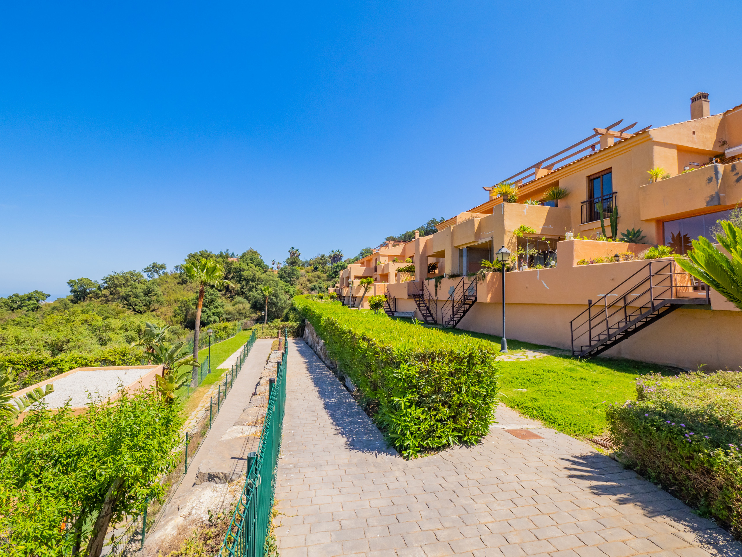 Rent Apartment in Ojen Cubo's Marbella Hills View Golf picture-7