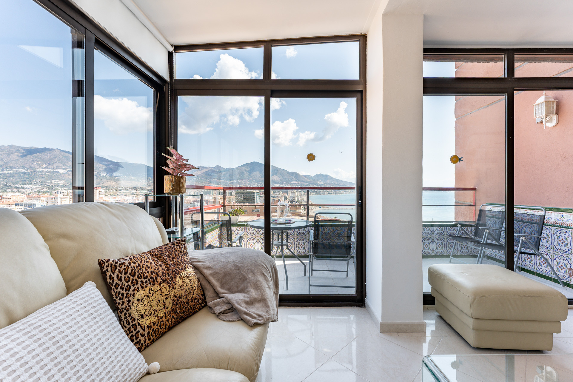 Rent Apartment in Fuengirola MalagaSuite Skyviews Fuengirola picture-32