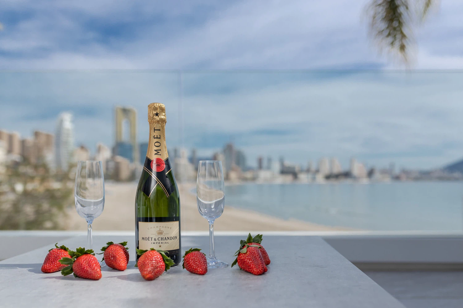 Alquilar Apartamento en Benidorm SUNRISE BENIDORM Beachfront Apartment with private imagen-2