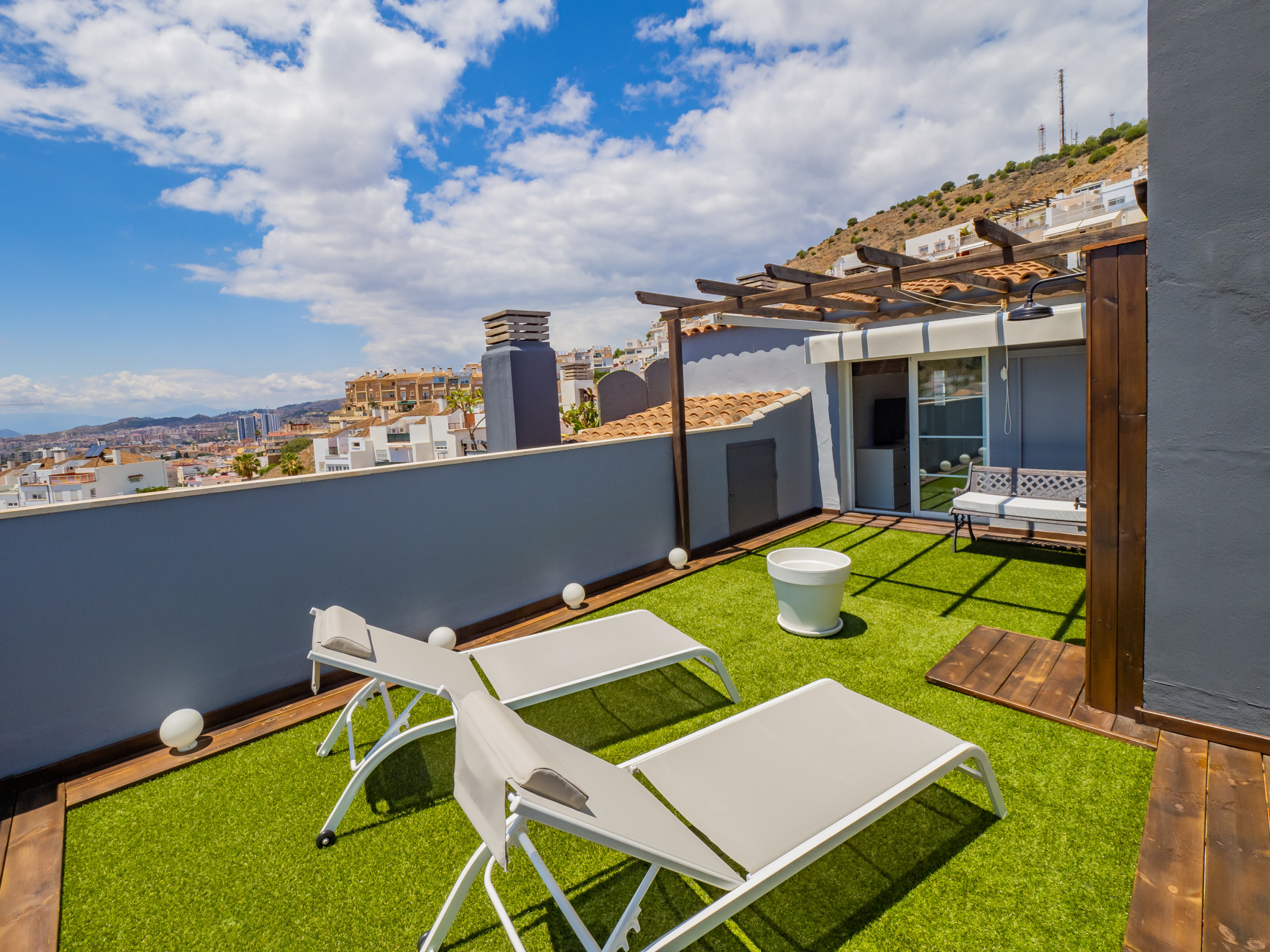 Halfvrijstaand huis in Málaga buchen Cubo's Gibralfaro Townhouse Bild-36