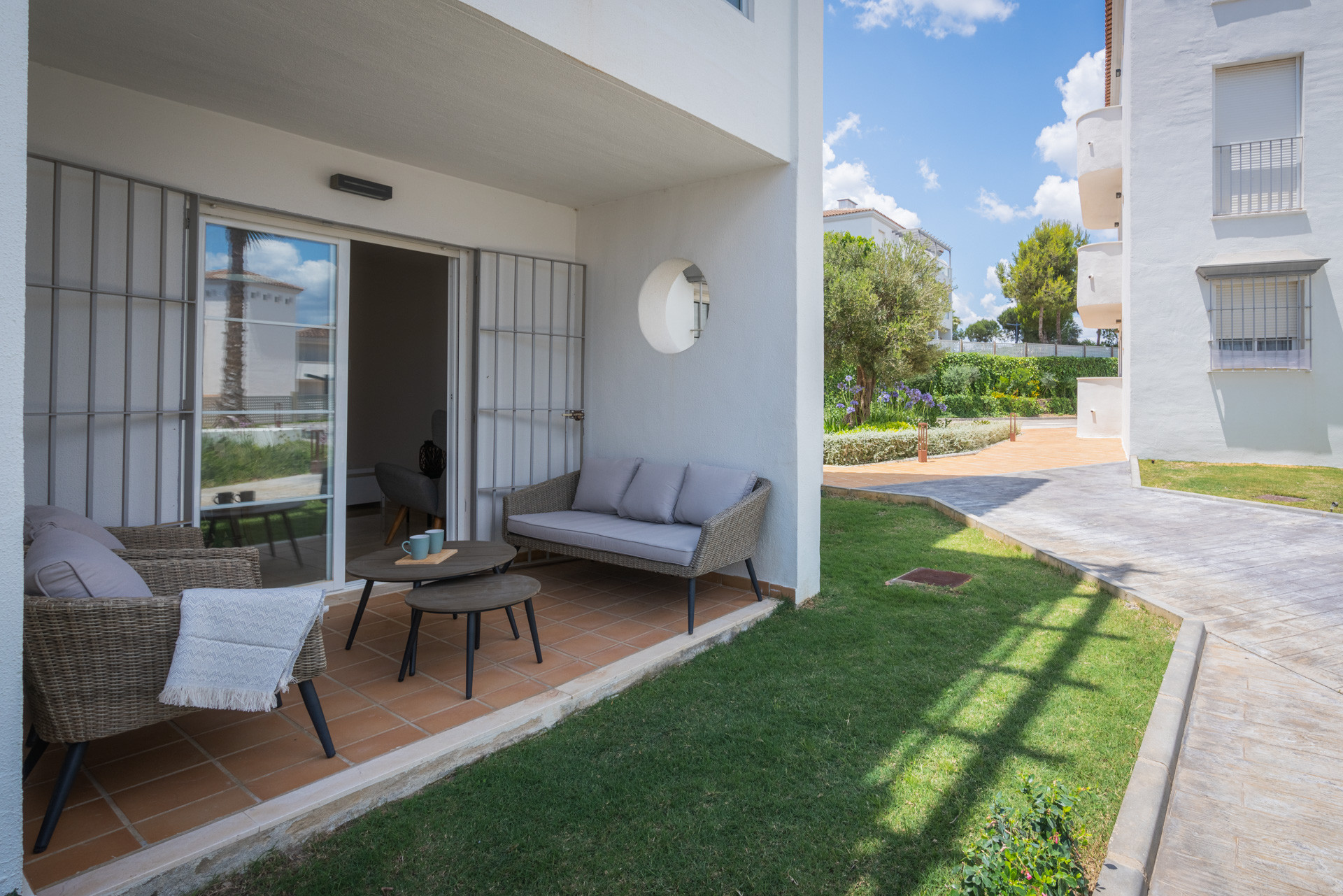 Alquilar Apartamento en Manilva 22. Groundfloor apt. 6 guests with garden access s imagen-1