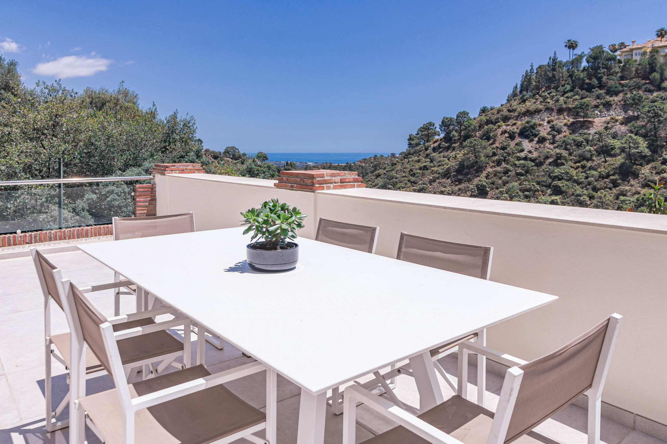 Rent Villa in Benahavis El Madronal Villa picture-15