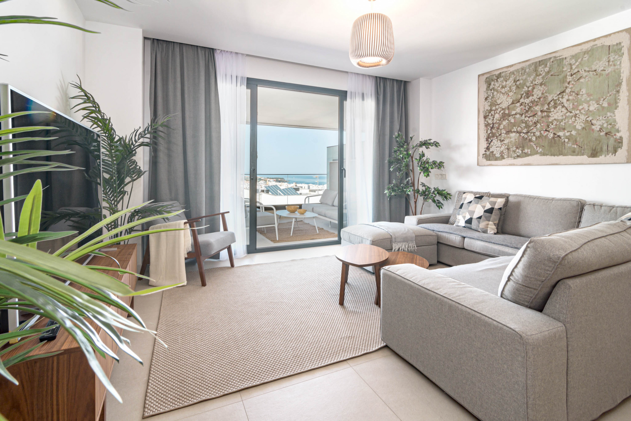 Rent Apartment in Estepona LME101A- Lovley Apartment with stunning views picture-0