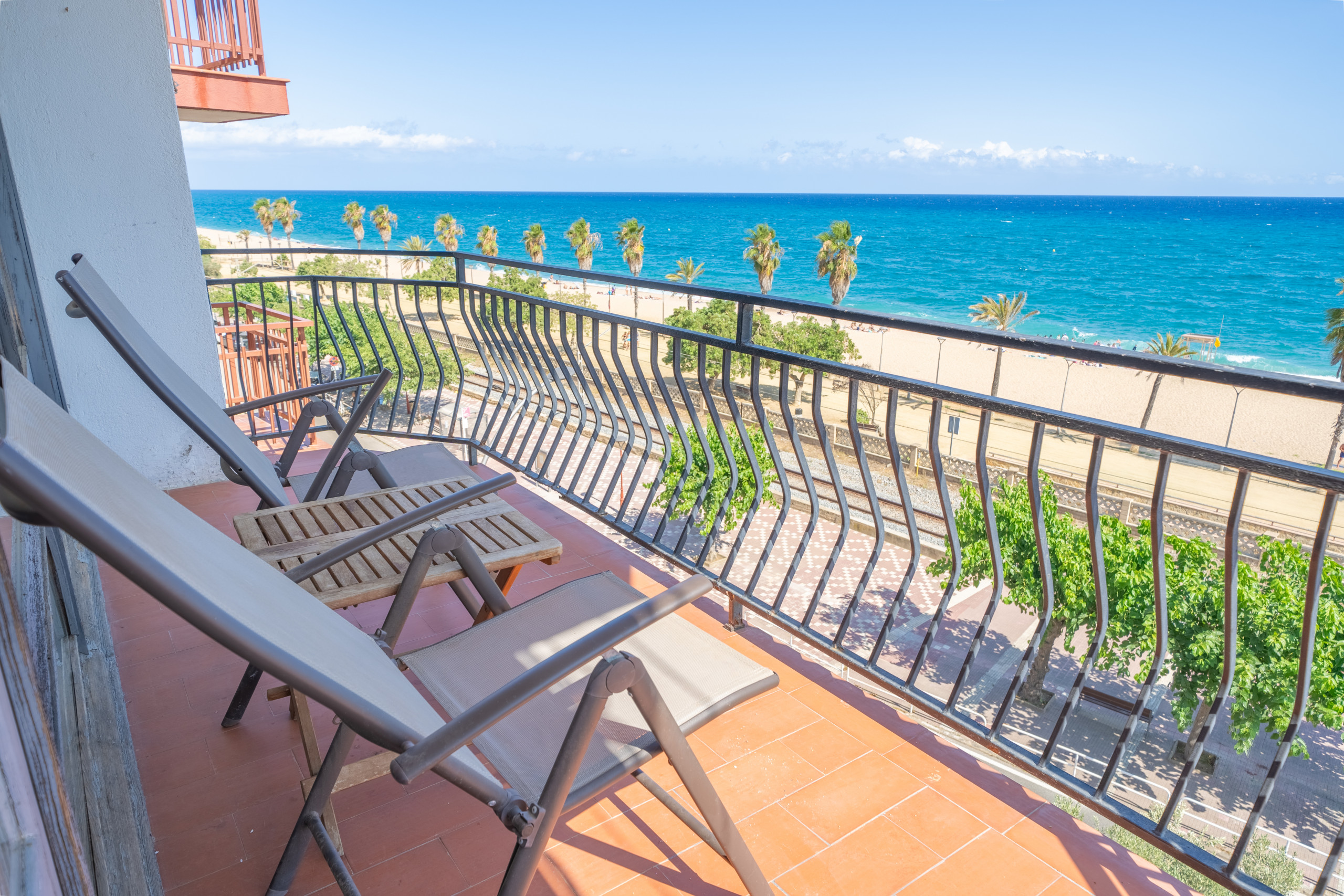 Alquilar Apartamento en Canet de Mar HomeHolidaysRentals Palm Beach - Costa Barcelon imagen-0